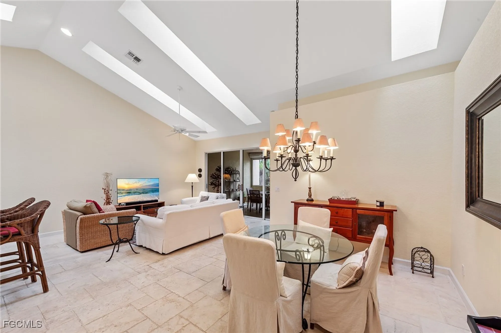 Property Slideshow image 16 of 49 | 25140 goldcrest dr 622, Bonita Springs, FL, 34134