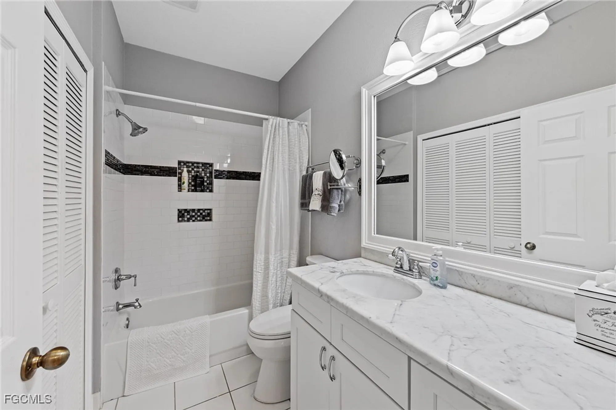 Property Slideshow image 17 of 49 | 25140 goldcrest dr 622, Bonita Springs, FL, 34134