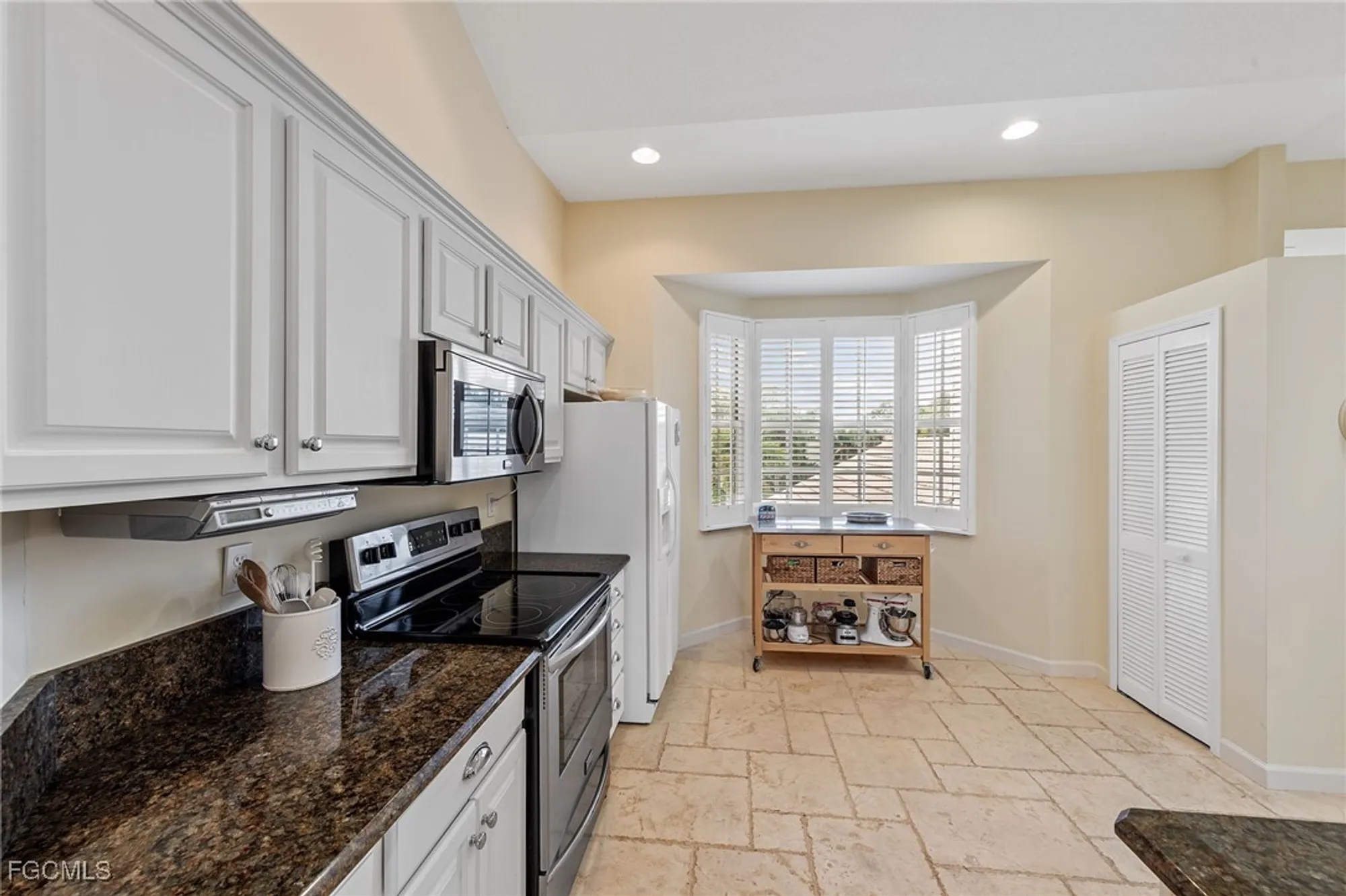 Property Slideshow image 12 of 49 | 25140 goldcrest dr 622, Bonita Springs, FL, 34134