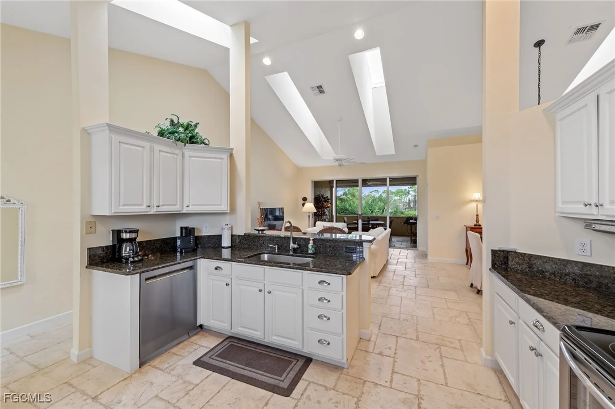 Property Slideshow image 13 of 49 | 25140 goldcrest dr 622, Bonita Springs, FL, 34134