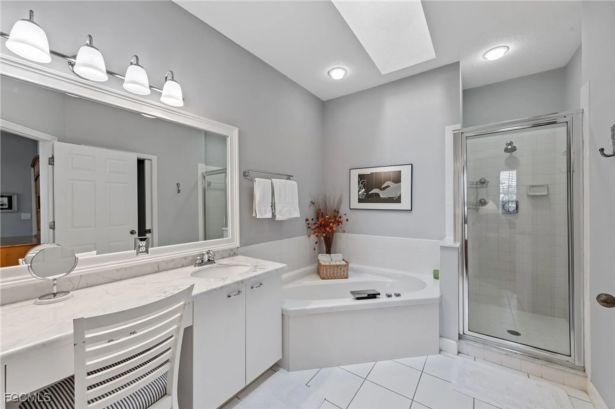 Property Slideshow image 24 of 49 | 25140 goldcrest dr 622, Bonita Springs, FL, 34134