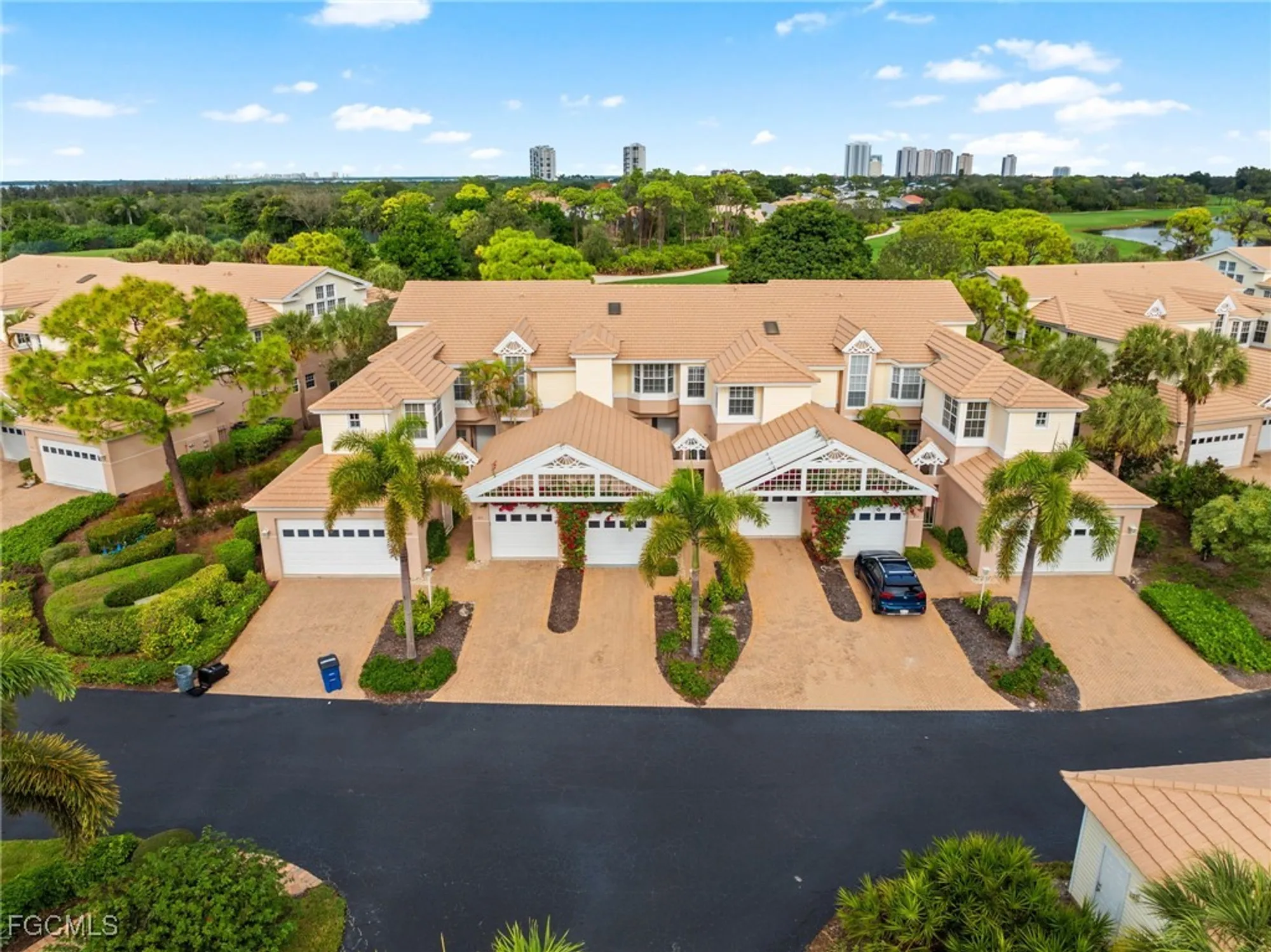 Property Slideshow image 32 of 49 | 25140 goldcrest dr 622, Bonita Springs, FL, 34134