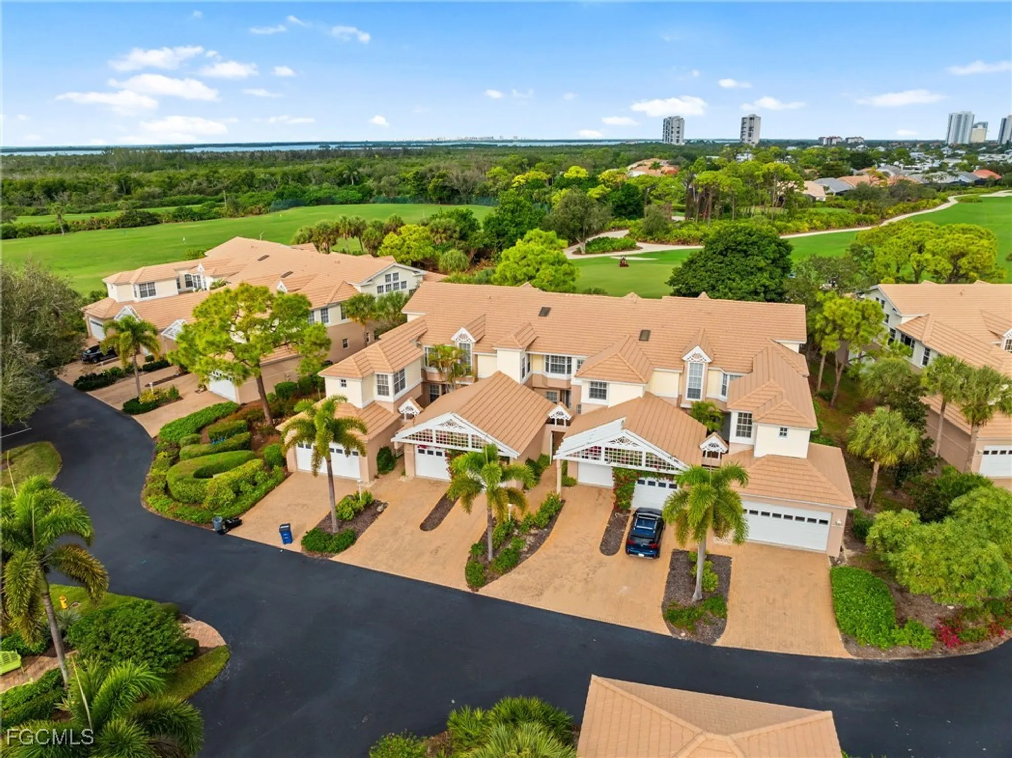 Property Slideshow image 33 of 49 | 25140 goldcrest dr 622, Bonita Springs, FL, 34134