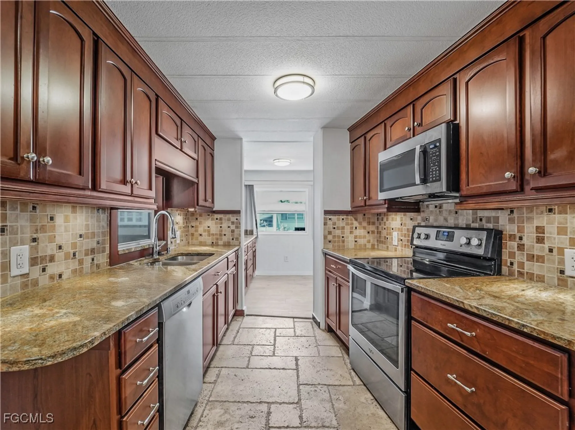 Property Slideshow image 16 of 28 | 14518 battery bnd, North Fort Myers, FL, 33917