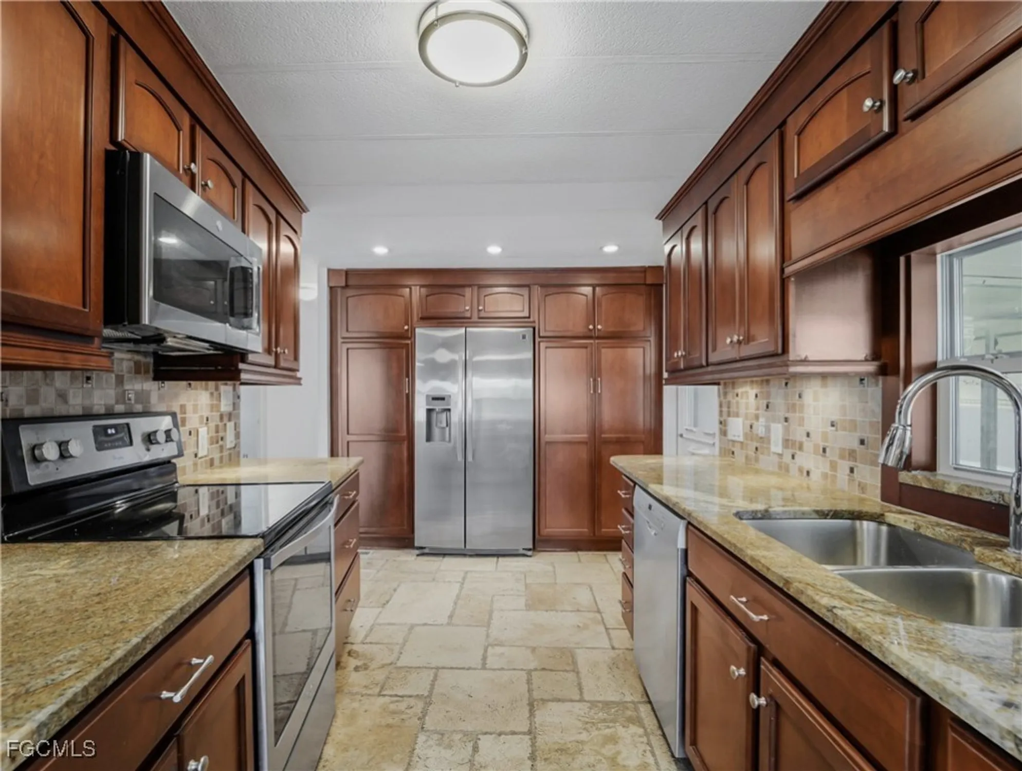 Property Slideshow image 23 of 28 | 14518 battery bnd, North Fort Myers, FL, 33917