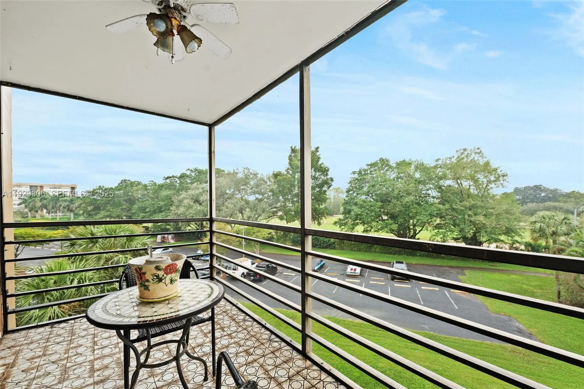 Property Slideshow image 1 of 27 | 900 saint charles pl 419, Pembroke Pines, FL, 33026