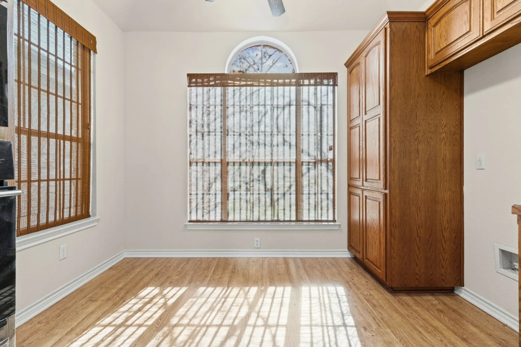 Property Slideshow image 10 of 23 | 715 enchanted rock trl, Georgetown, TX, 78633