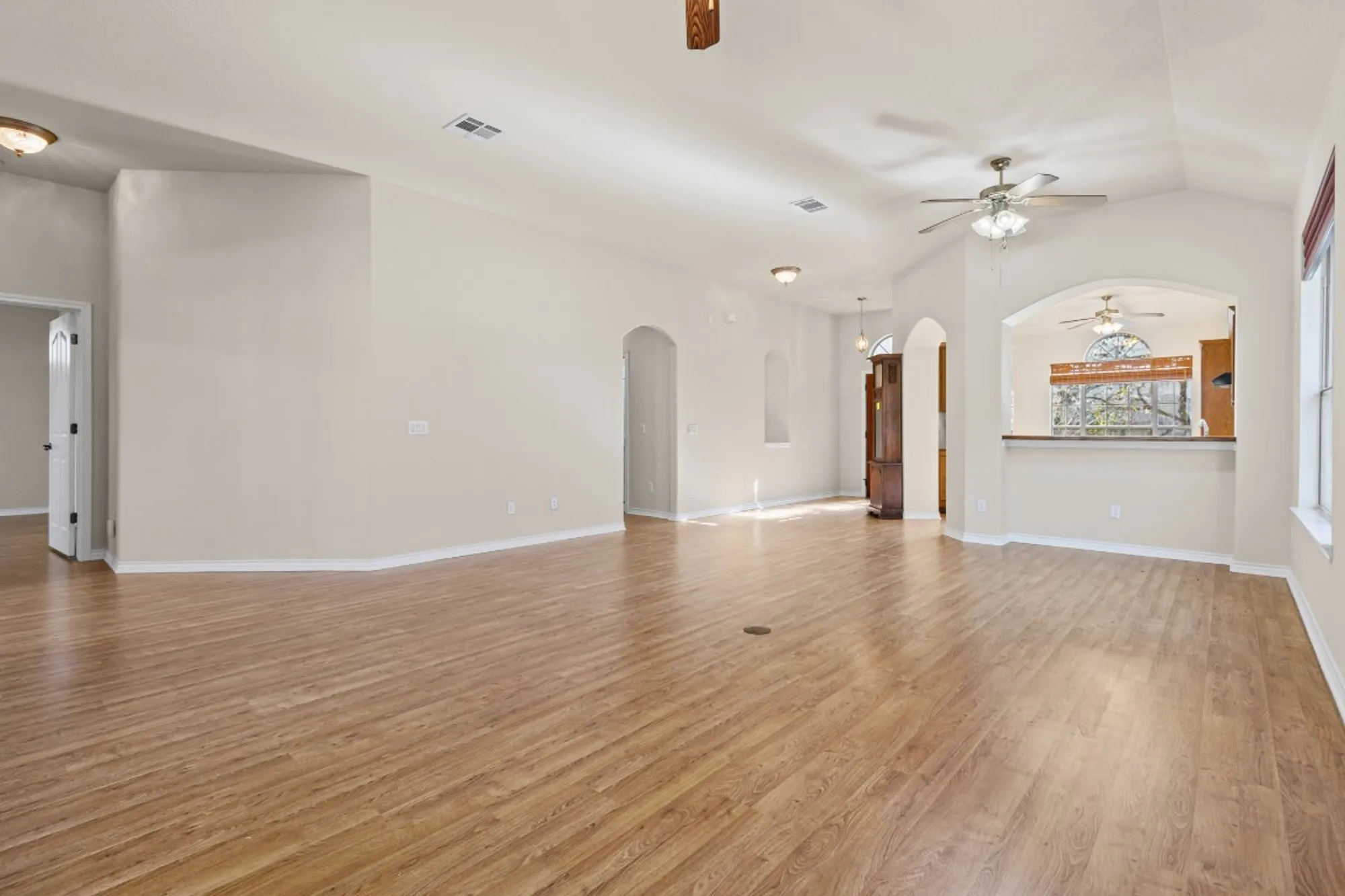 Property Slideshow image 5 of 23 | 715 enchanted rock trl, Georgetown, TX, 78633