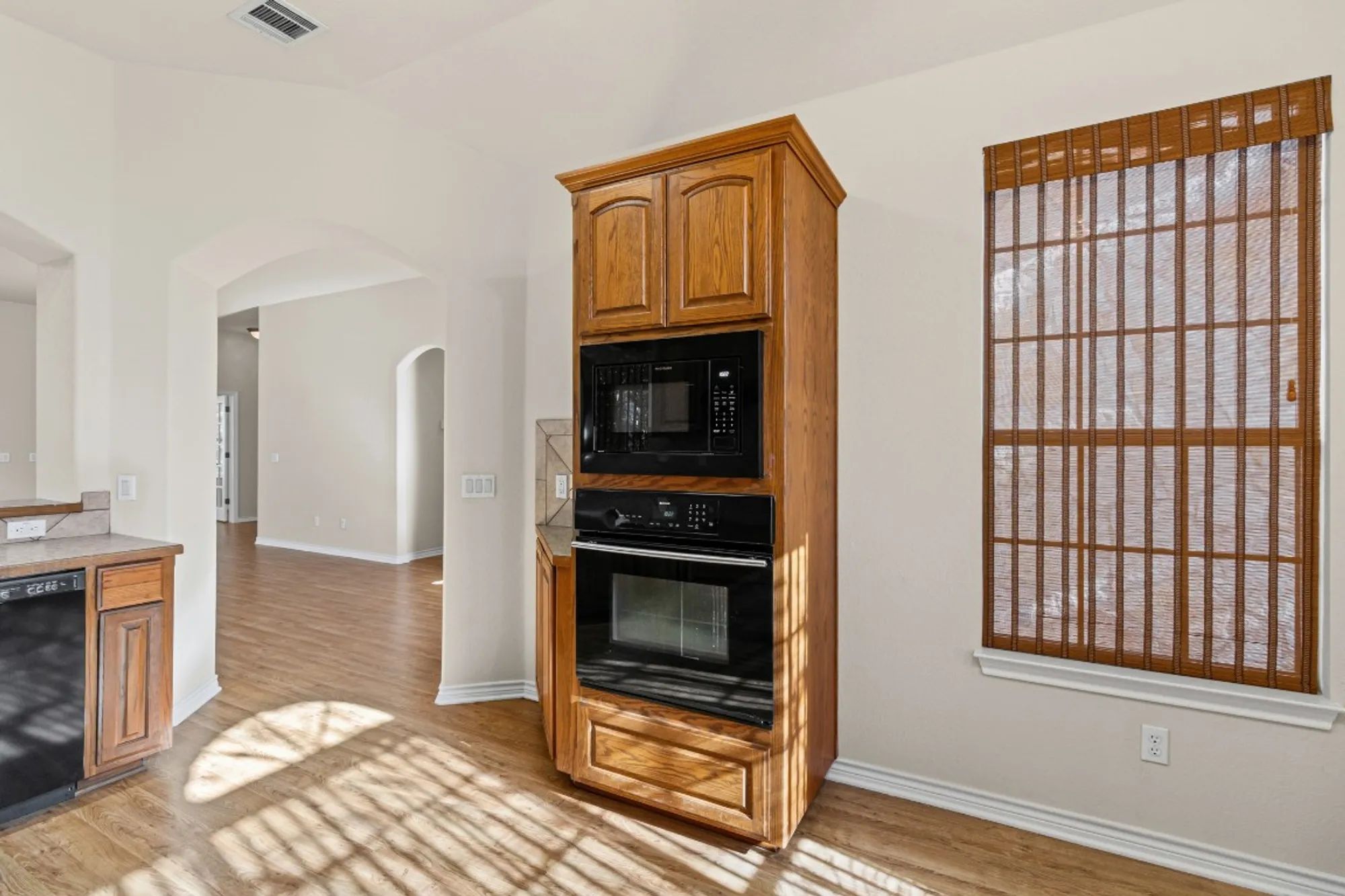 Property Slideshow image 9 of 23 | 715 enchanted rock trl, Georgetown, TX, 78633