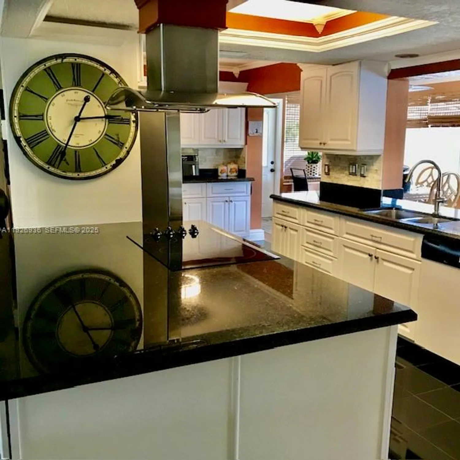 Property Slideshow image 12 of 19 | 4908 nw 47th ter, Tamarac, FL, 33319