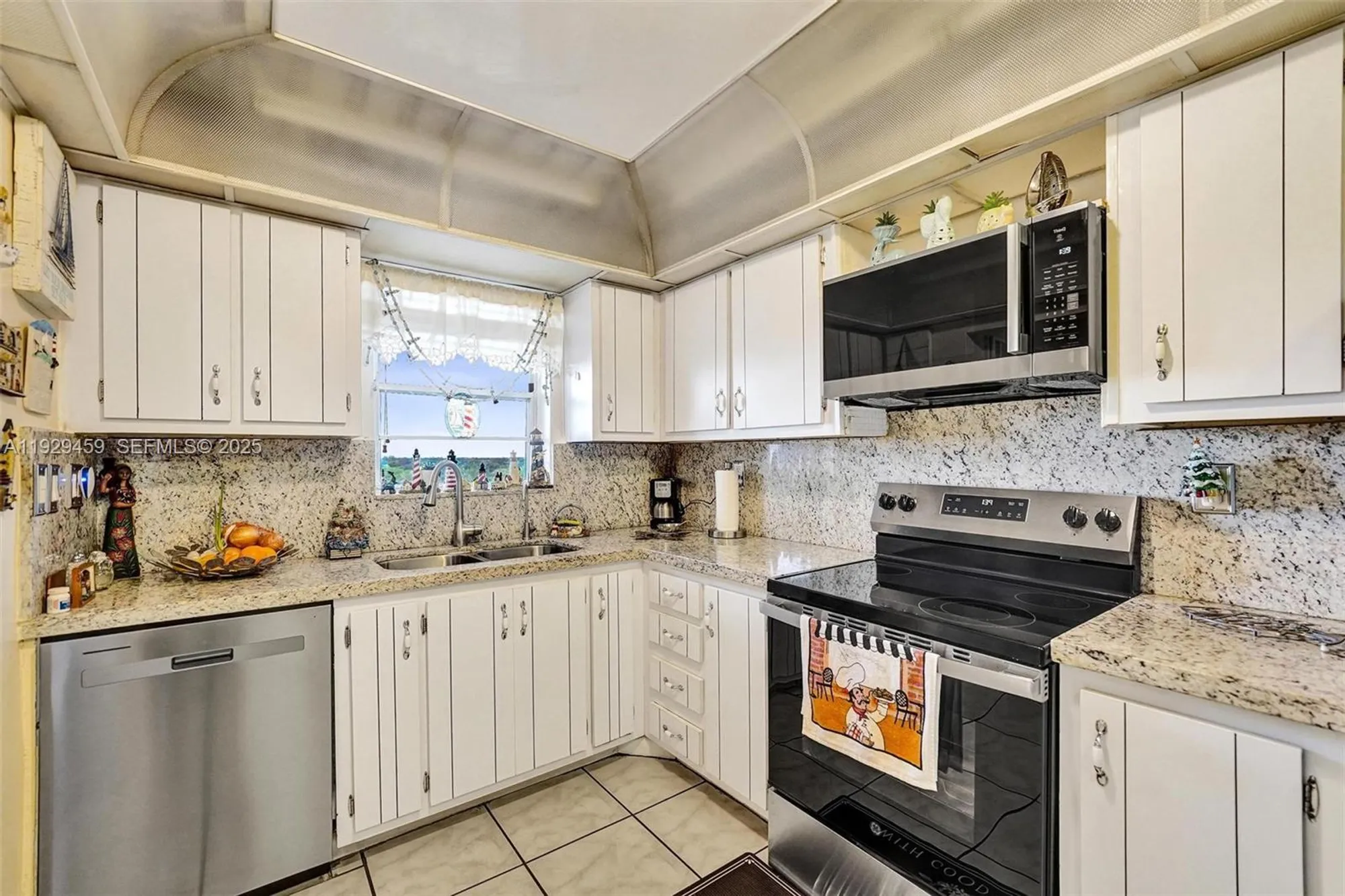 Property Slideshow image 10 of 44 | 5860 nw 44th st apt 806, Lauderhill, FL, 33319