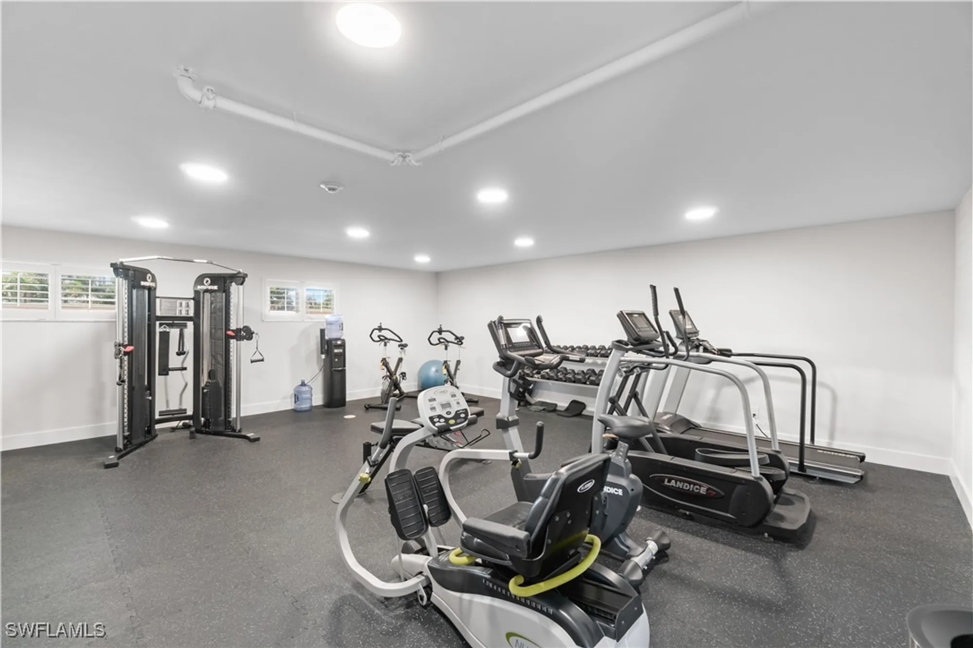 Property Slideshow image 18 of 25 | 3420 gulf shore blvd 63, Naples, FL, 34103