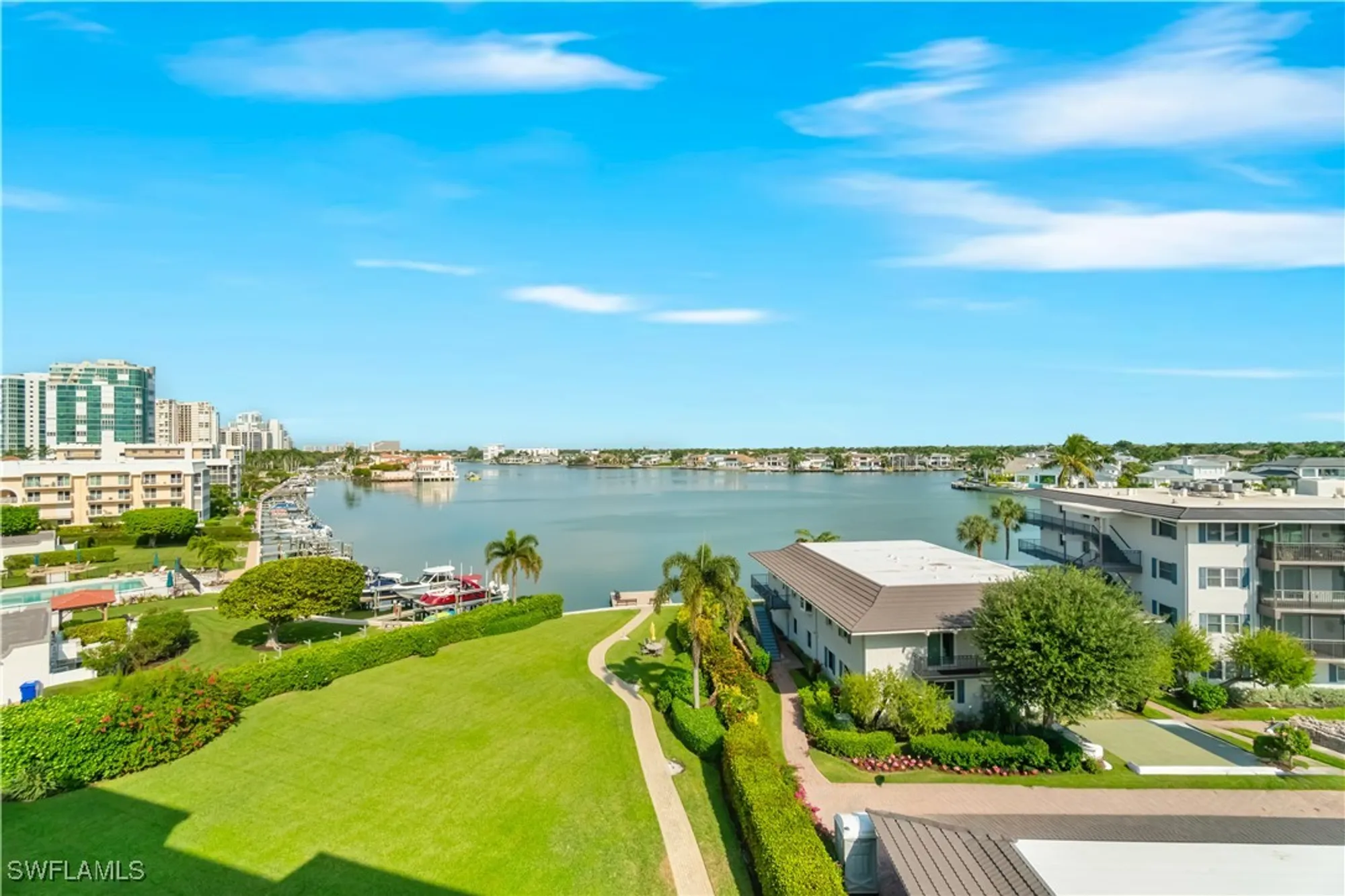 Property Slideshow image 4 of 25 | 3420 gulf shore blvd 63, Naples, FL, 34103