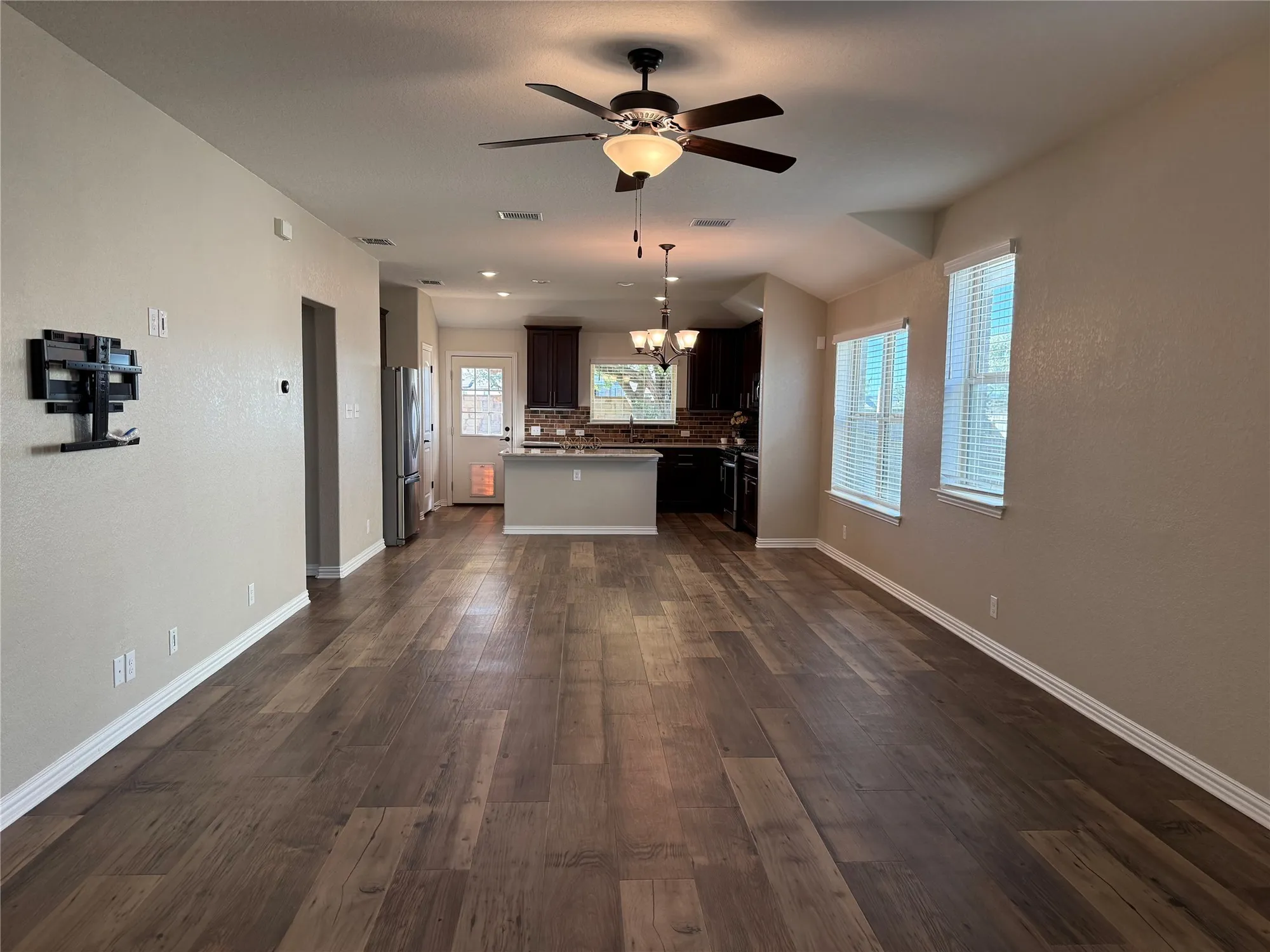 Property Slideshow image 6 of 50 | 649 jaboncillo st, New Braunfels, TX, 78132