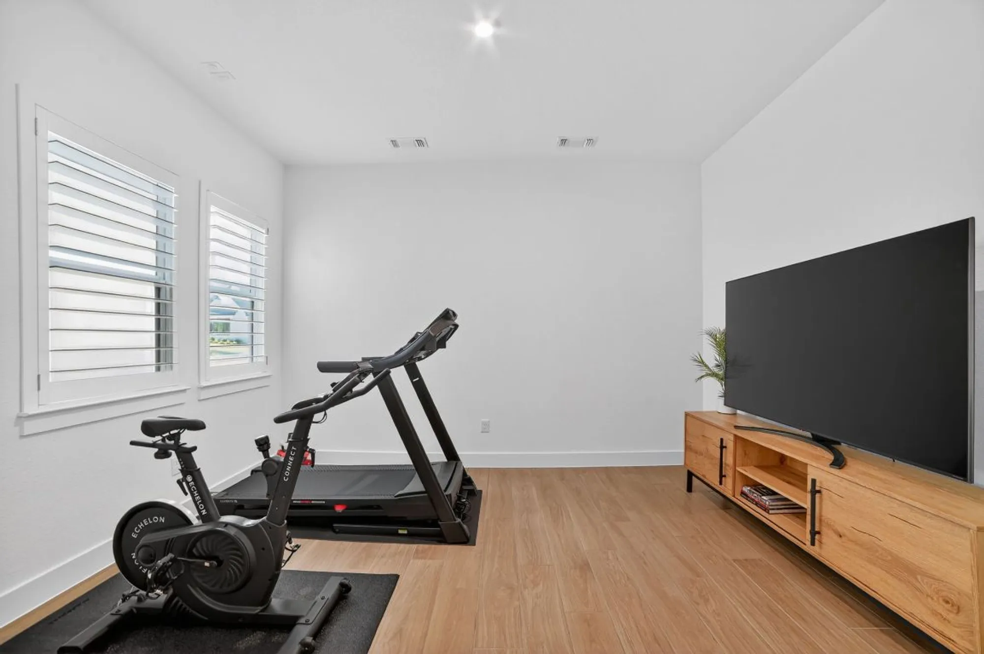 Property Slideshow image 15 of 38 | 200 alava way, Liberty Hill, TX, 78642