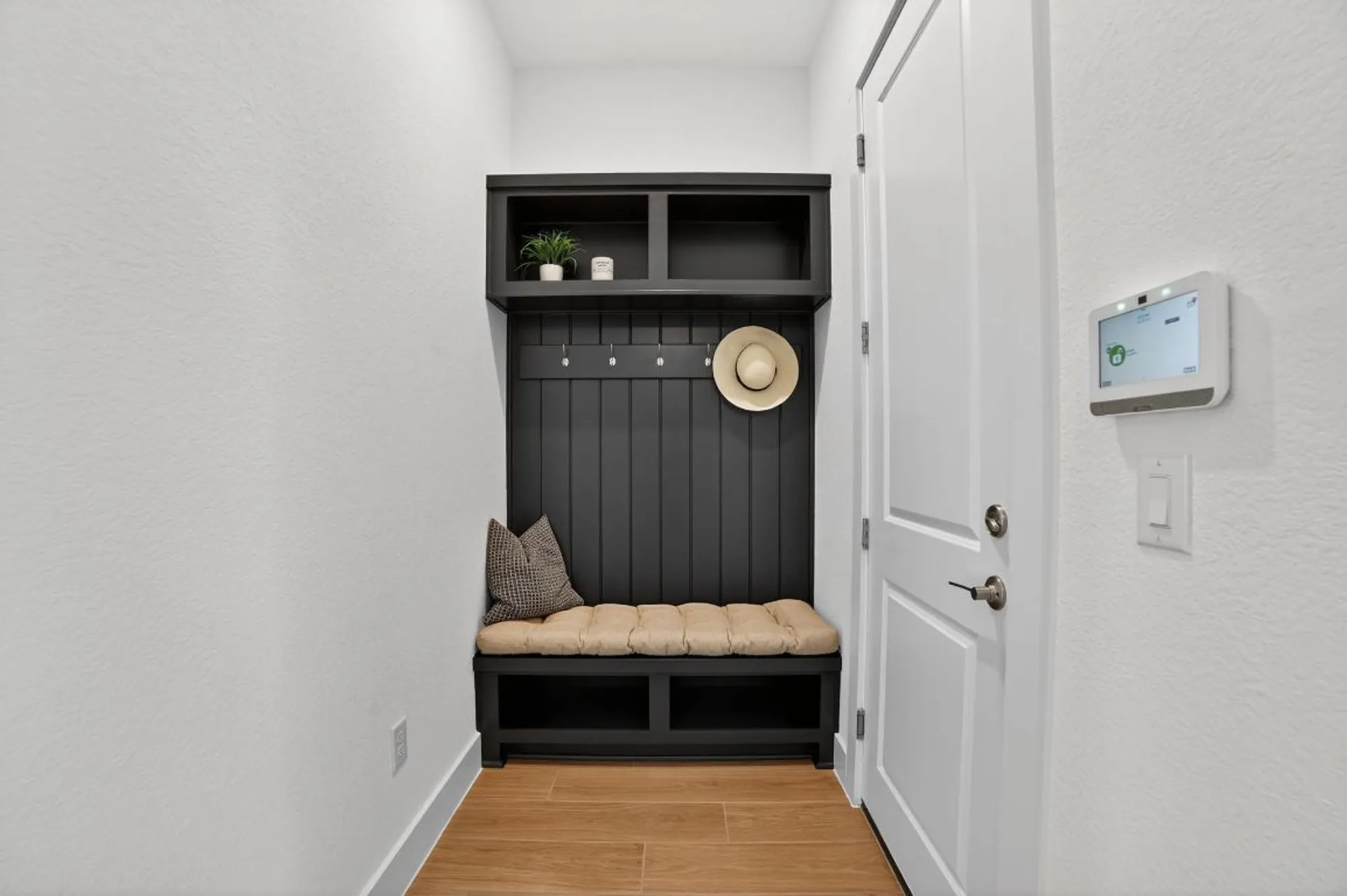 Property Slideshow image 3 of 38 | 200 alava way, Liberty Hill, TX, 78642