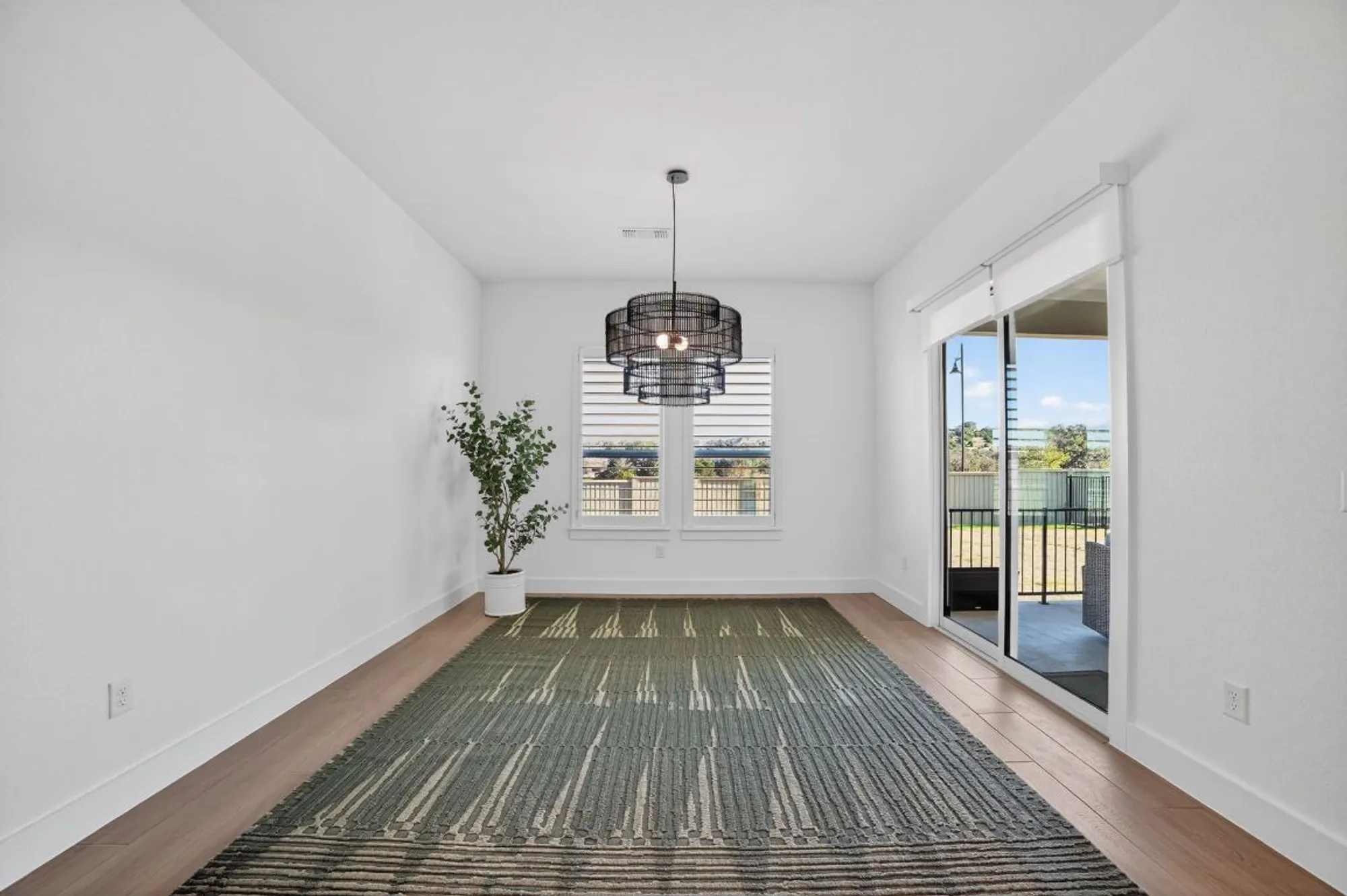 Property Slideshow image 9 of 38 | 200 alava way, Liberty Hill, TX, 78642