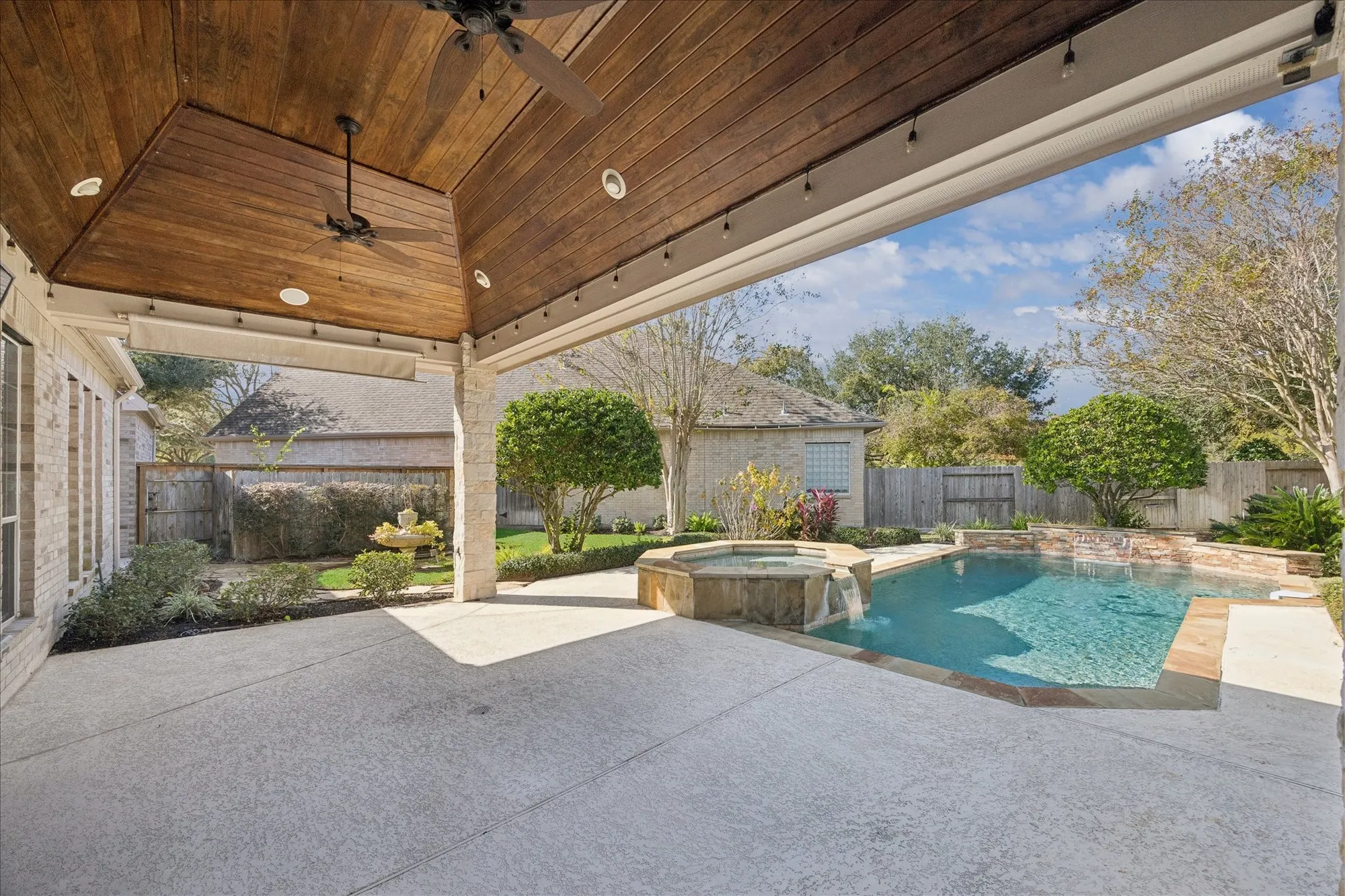 Property Slideshow image 20 of 23 | 5203 juniper terrace ln, Katy, TX, 77494