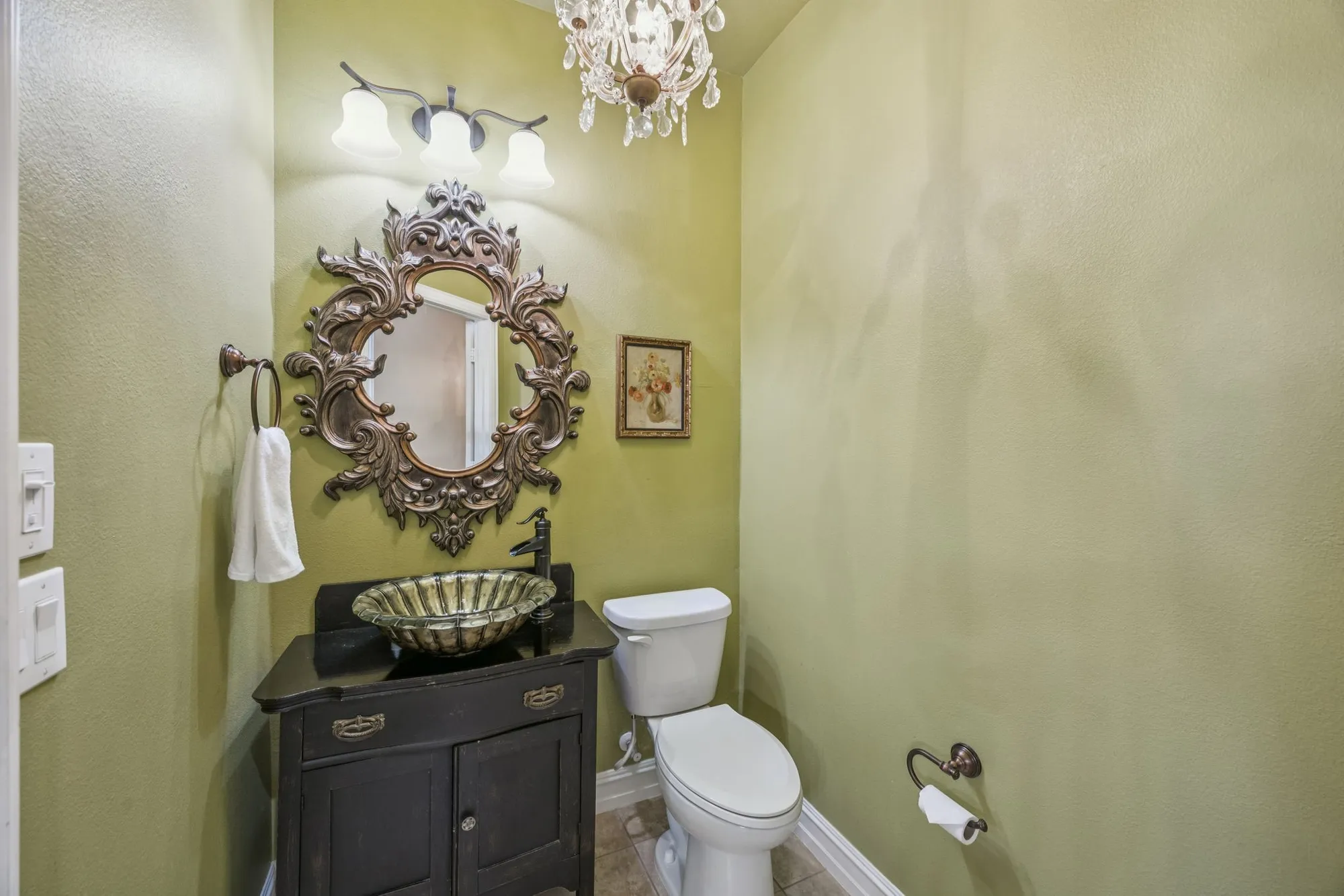 Property Slideshow image 14 of 31 | 1728 hacienda heights ln, Frisco, TX, 75036
