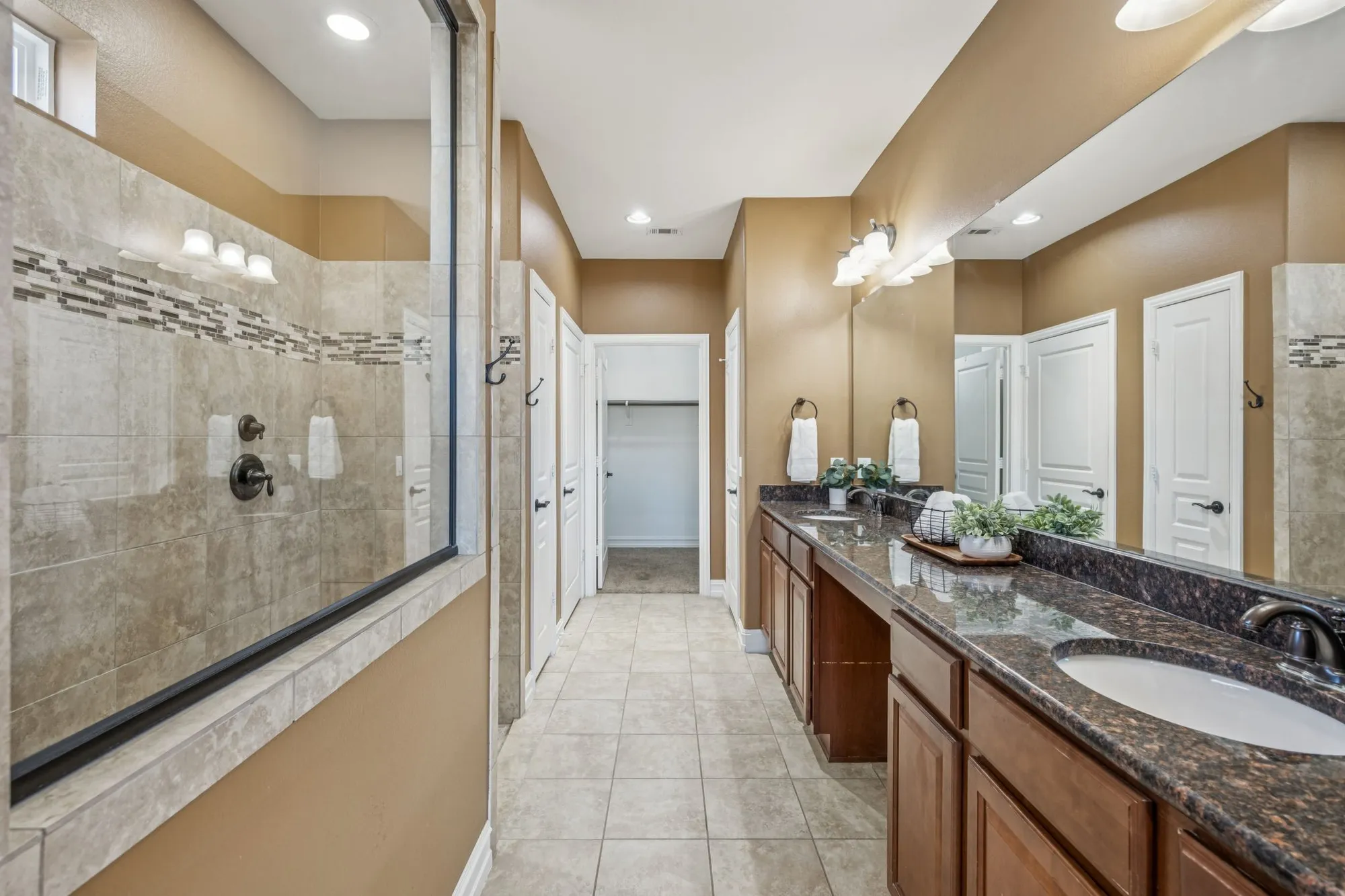 Property Slideshow image 17 of 31 | 1728 hacienda heights ln, Frisco, TX, 75036