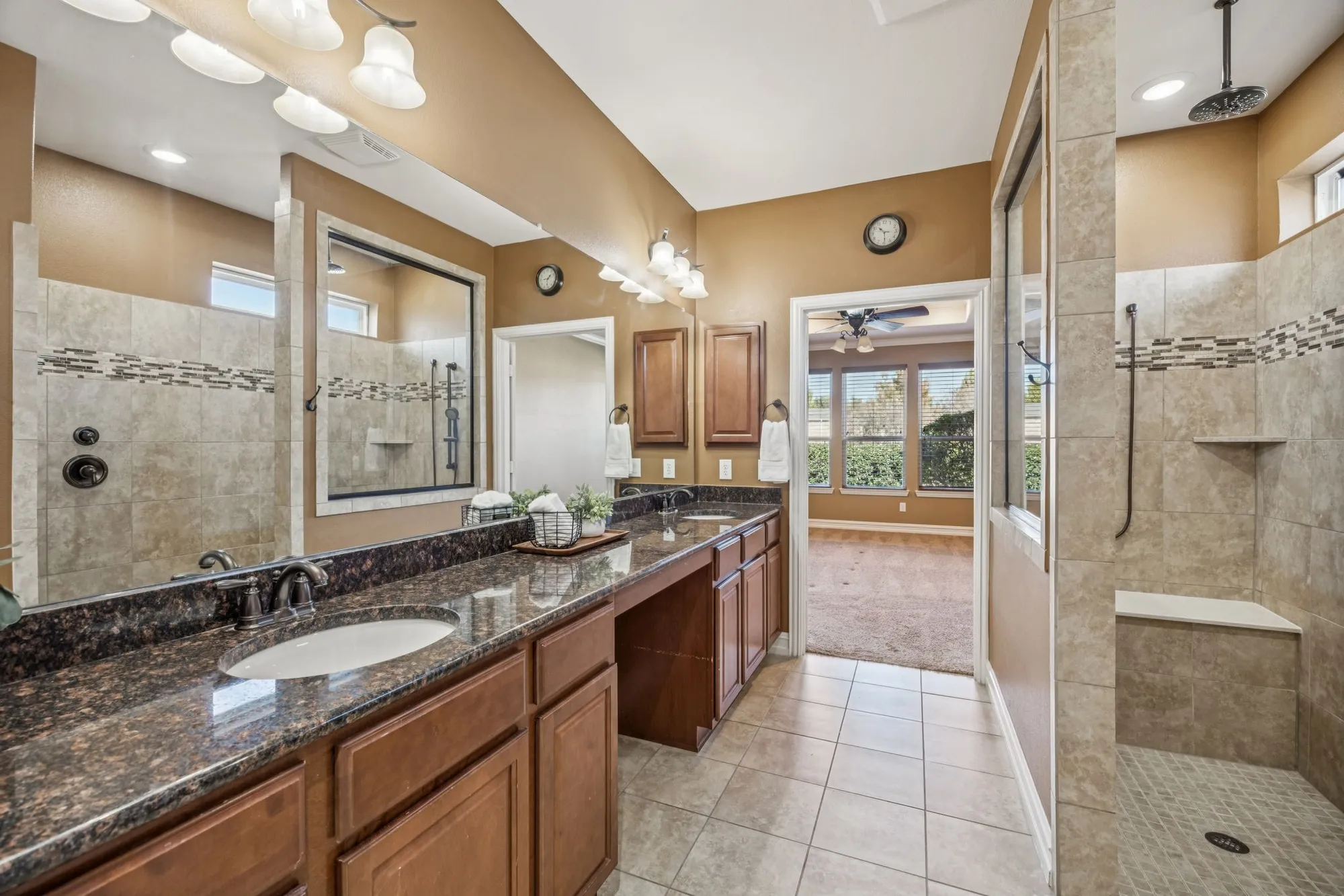 Property Slideshow image 19 of 31 | 1728 hacienda heights ln, Frisco, TX, 75036