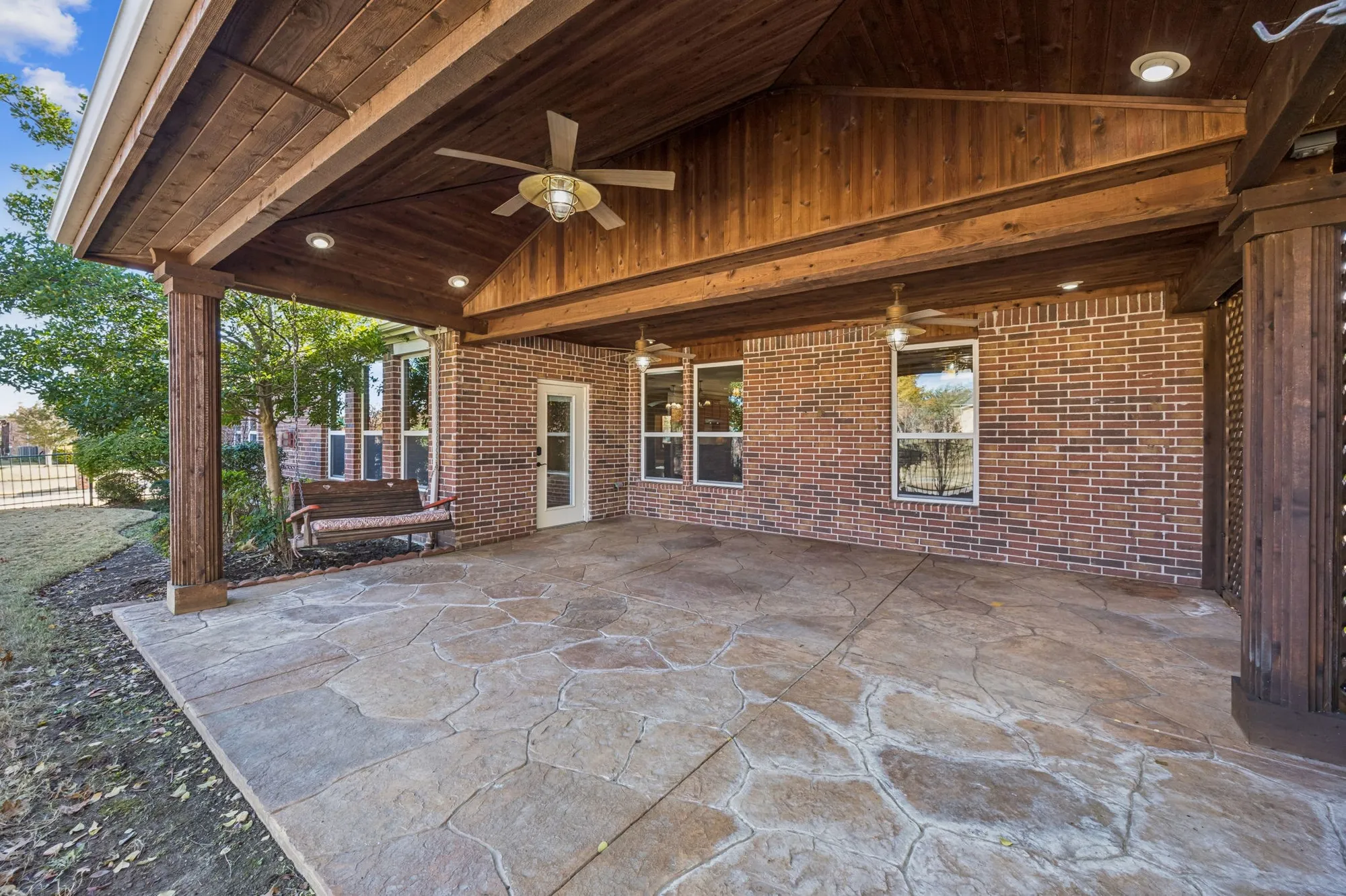 Property Slideshow image 23 of 31 | 1728 hacienda heights ln, Frisco, TX, 75036