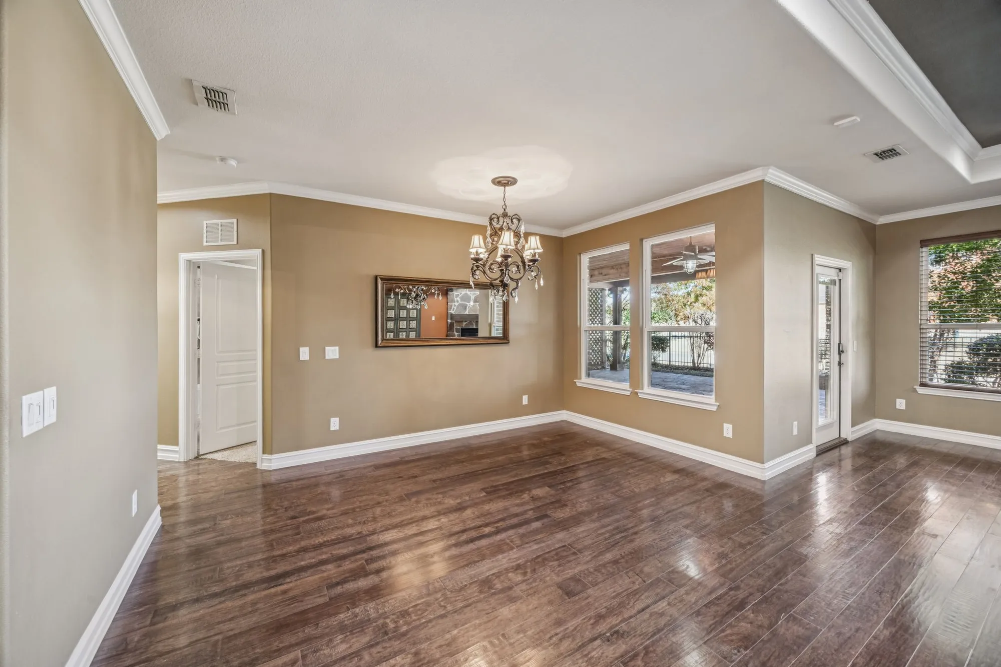 Property Slideshow image 5 of 31 | 1728 hacienda heights ln, Frisco, TX, 75036