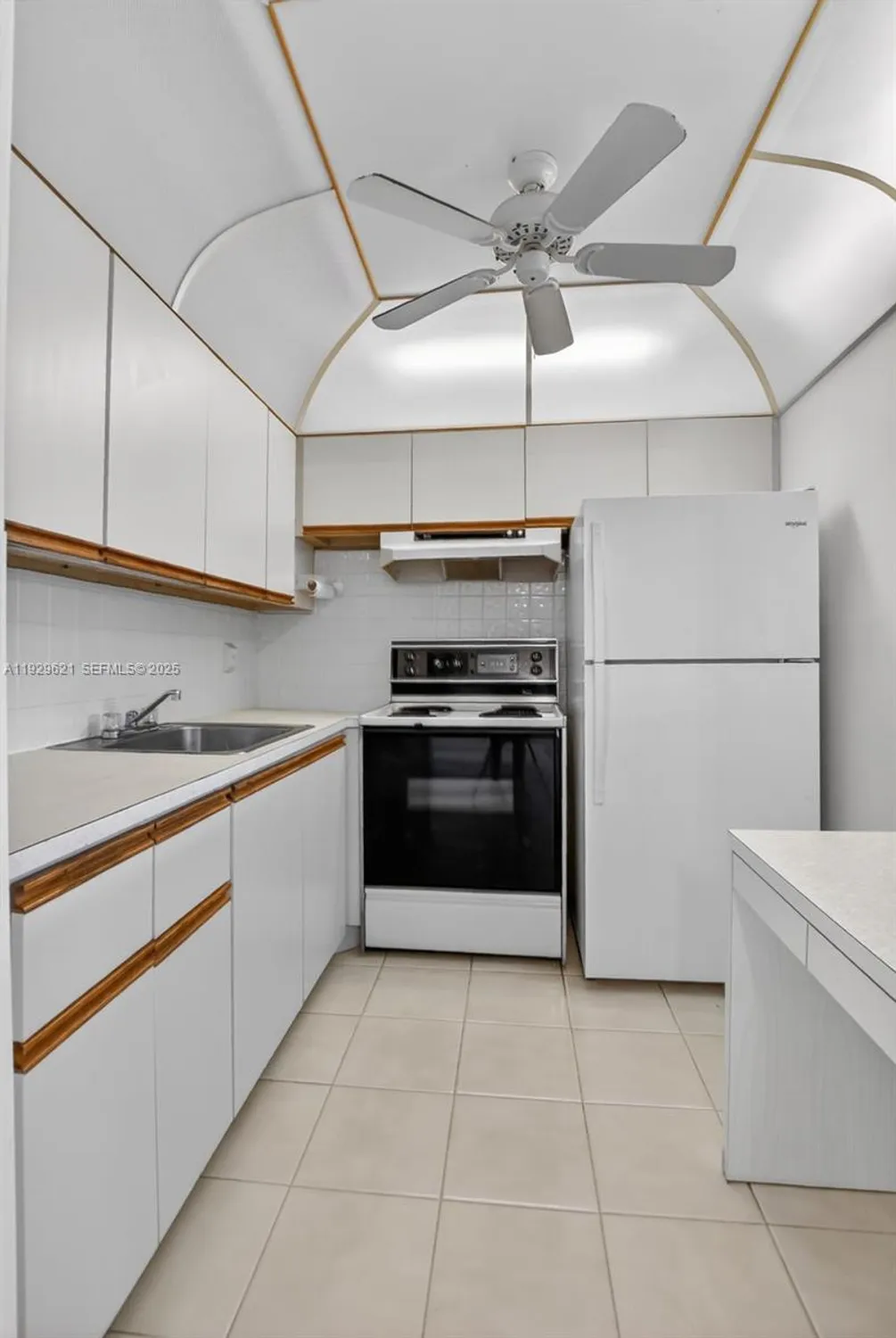 Property Slideshow image 16 of 32 | 1008 farnham n # 1008, Deerfield Beach, FL, 33442