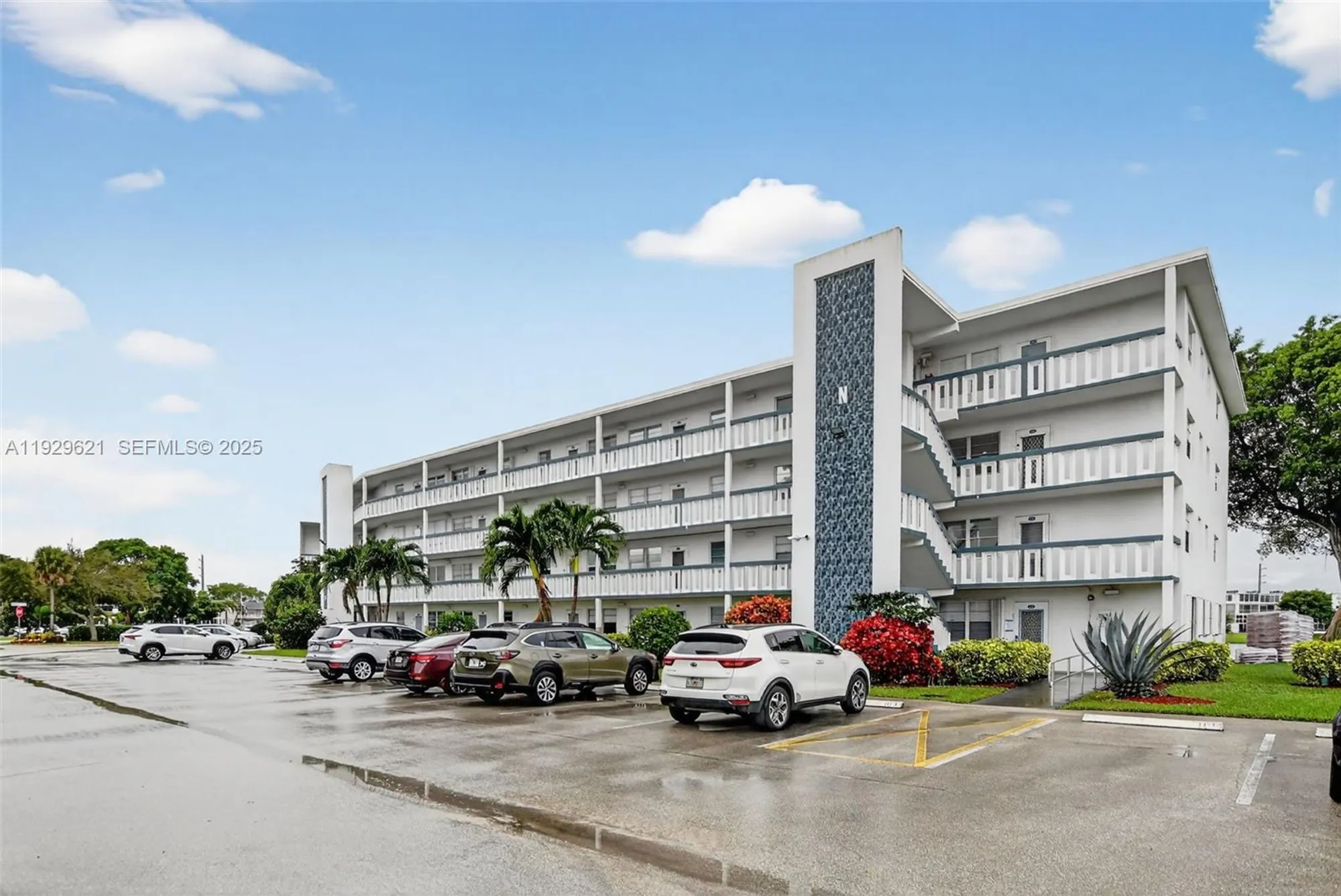 Property Slideshow image 5 of 32 | 1008 farnham n # 1008, Deerfield Beach, FL, 33442