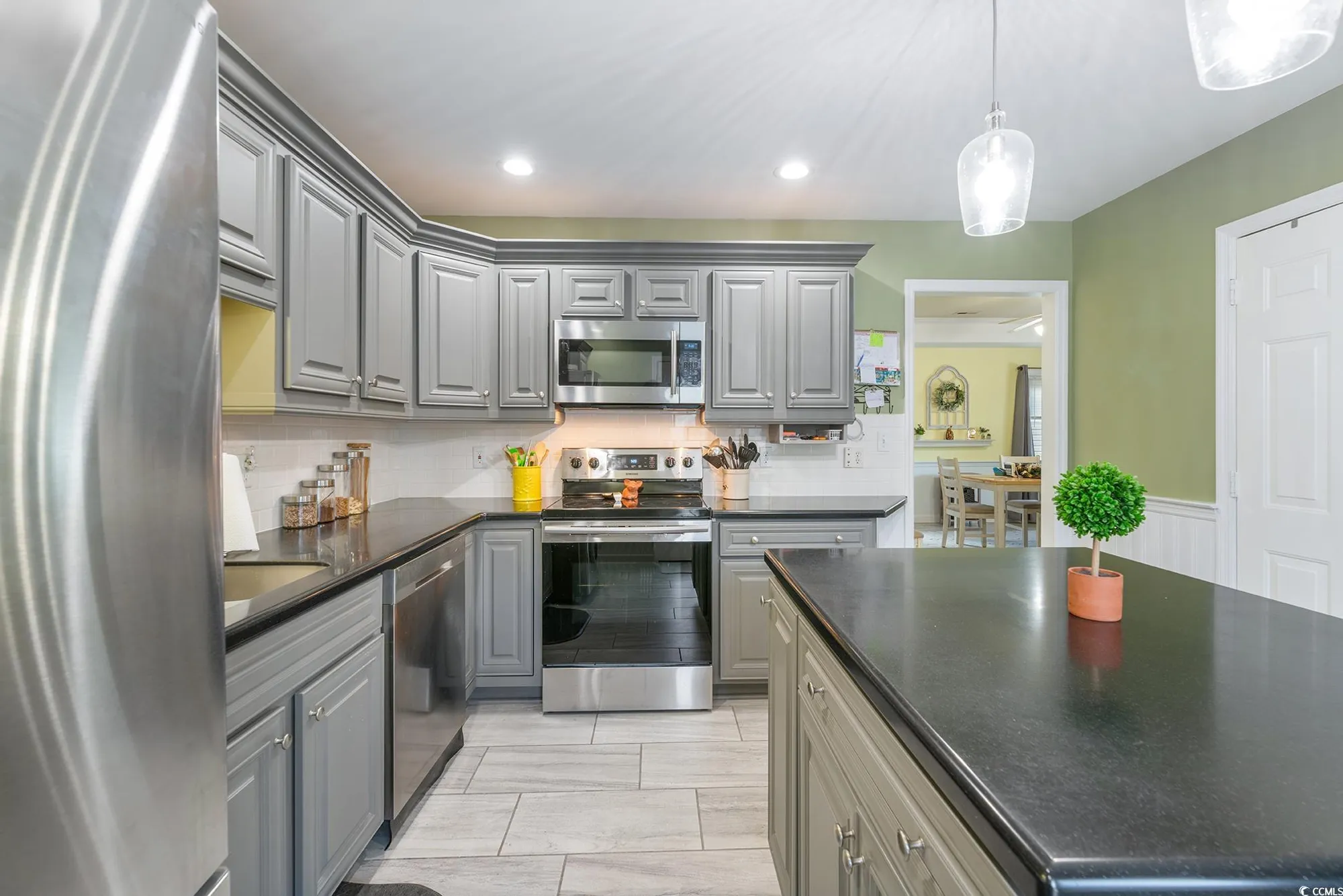 Property Slideshow image 5 of 35 | 6674 wisteria dr, Myrtle Beach, SC, 29588