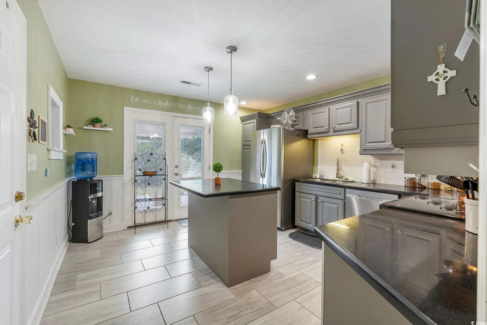 Property Slideshow image 6 of 35 | 6674 wisteria dr, Myrtle Beach, SC, 29588