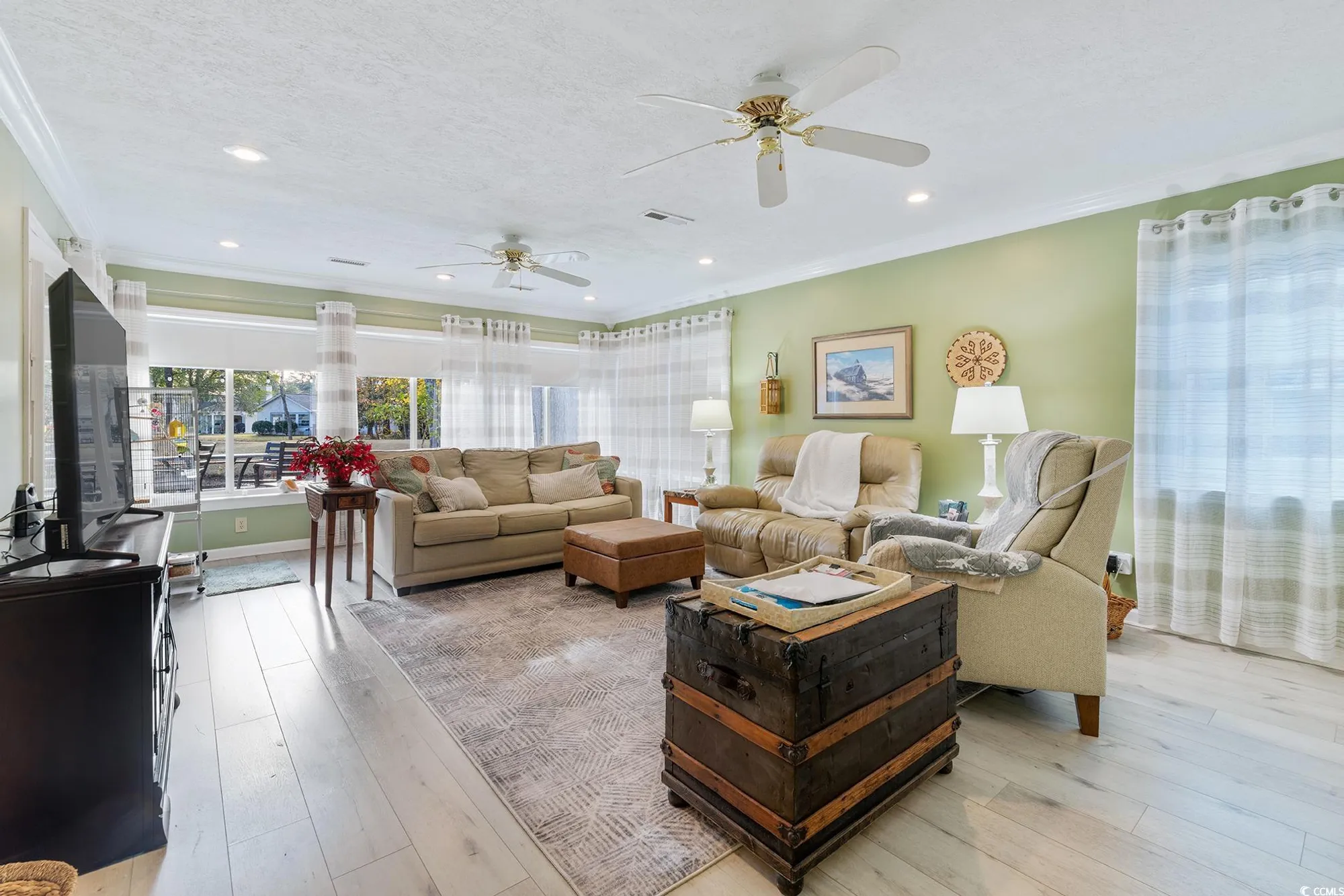 Property Slideshow image 8 of 35 | 6674 wisteria dr, Myrtle Beach, SC, 29588