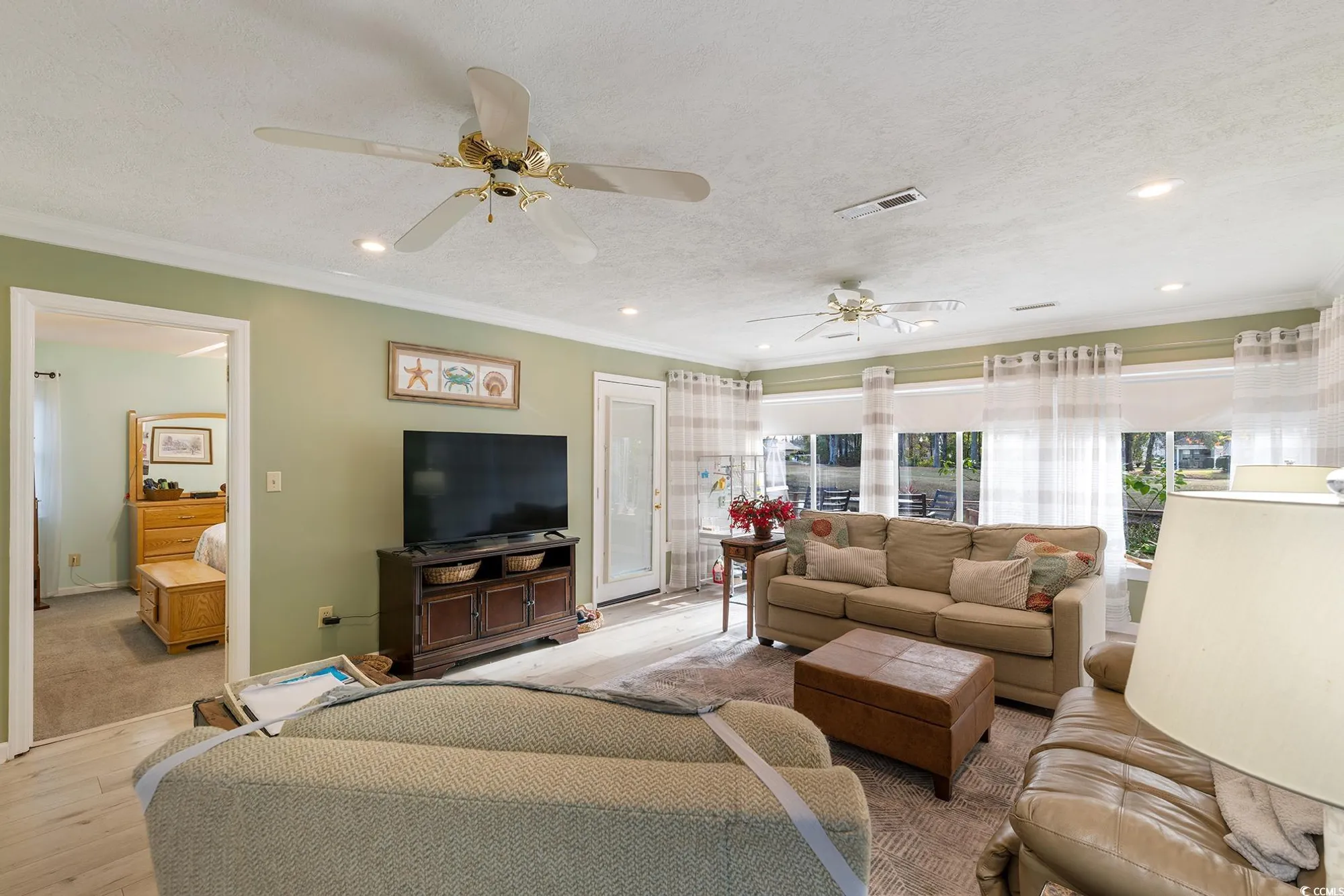 Property Slideshow image 9 of 35 | 6674 wisteria dr, Myrtle Beach, SC, 29588