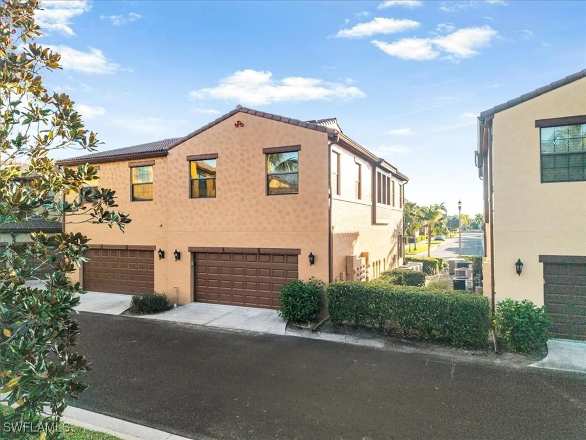 Property Slideshow image 7 of 50 | 9063 capistrano st 4401, Naples, FL, 34113