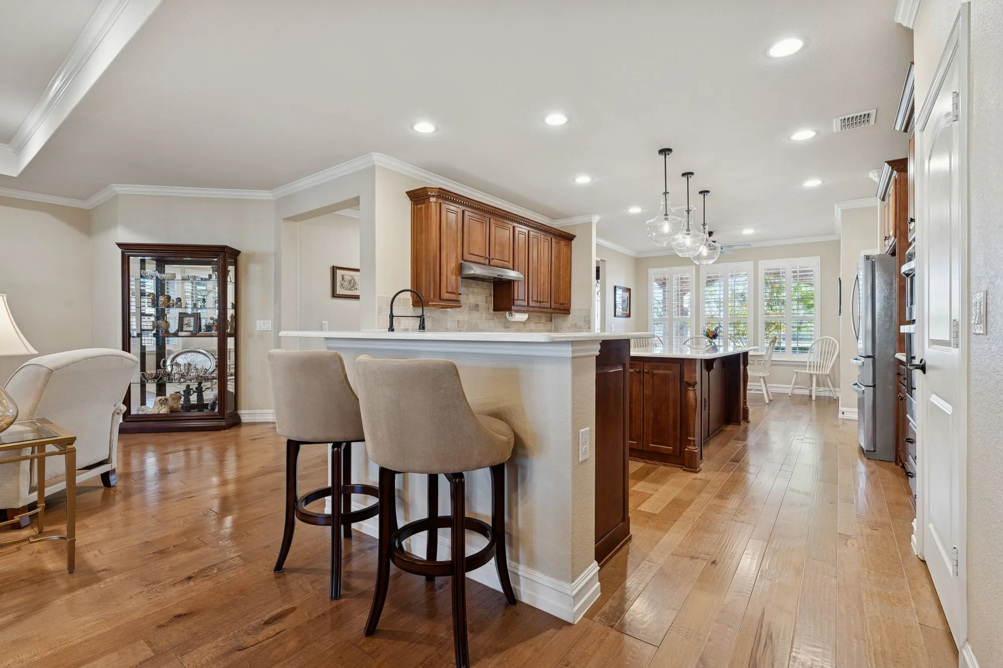 Property Slideshow image 11 of 40 | 1668 marina point ct, Frisco, TX, 75036