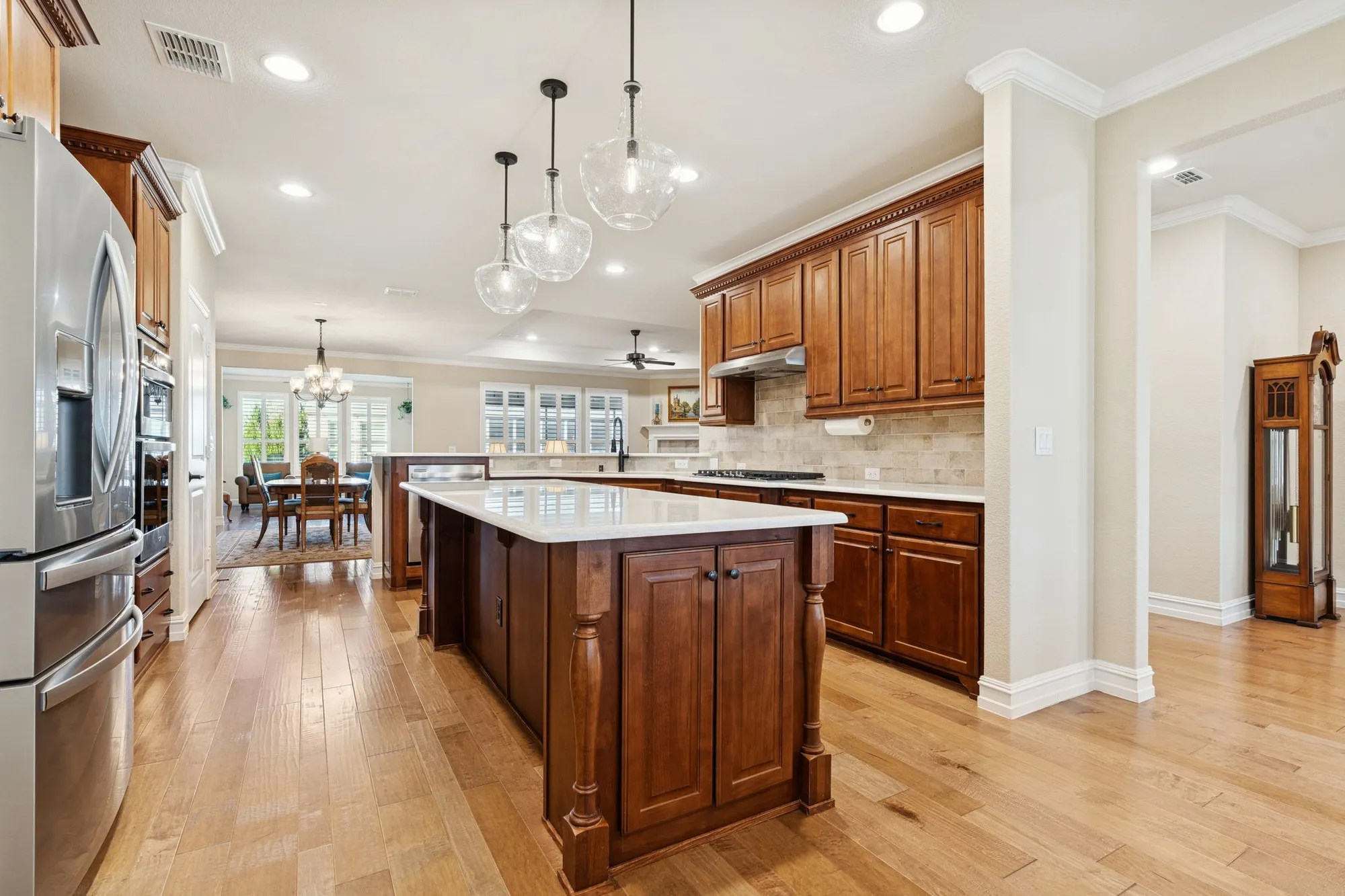 Property Slideshow image 13 of 40 | 1668 marina point ct, Frisco, TX, 75036