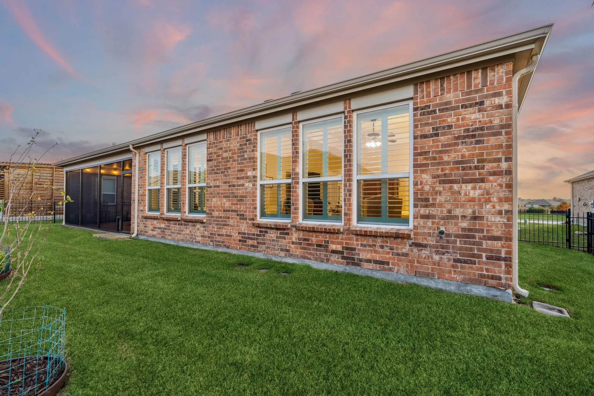 Property Slideshow image 34 of 40 | 1668 marina point ct, Frisco, TX, 75036