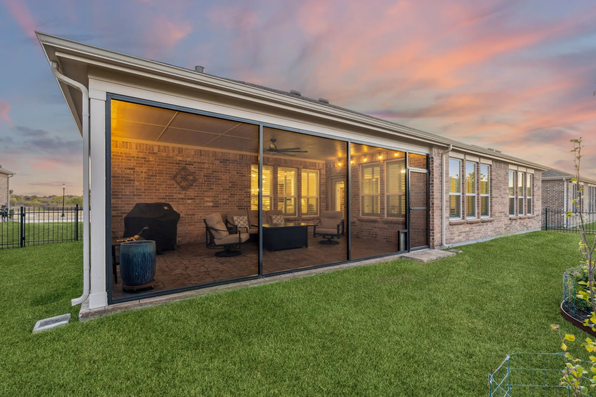 Property Slideshow image 33 of 40 | 1668 marina point ct, Frisco, TX, 75036