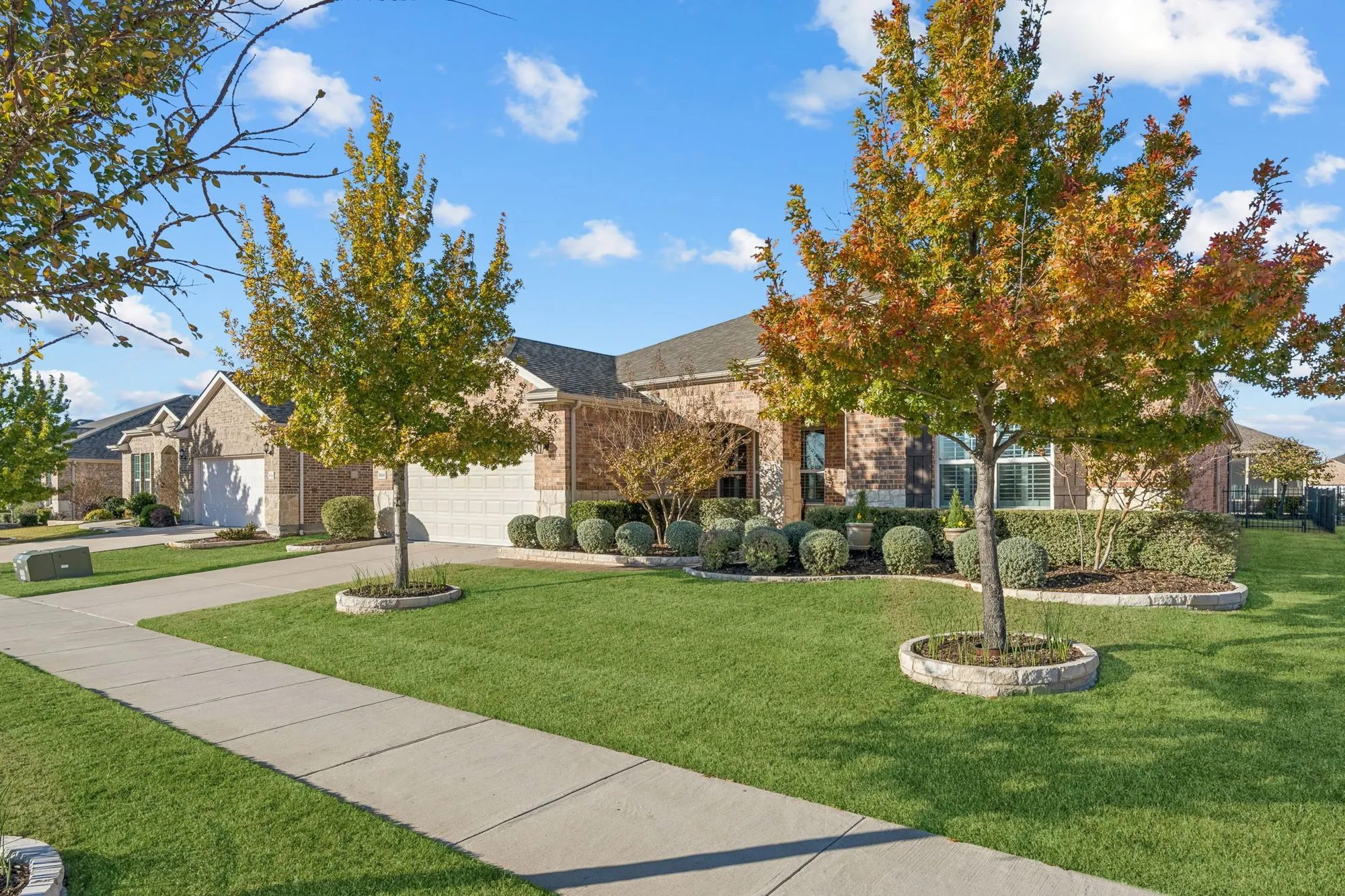 Property Slideshow image 5 of 40 | 1668 marina point ct, Frisco, TX, 75036