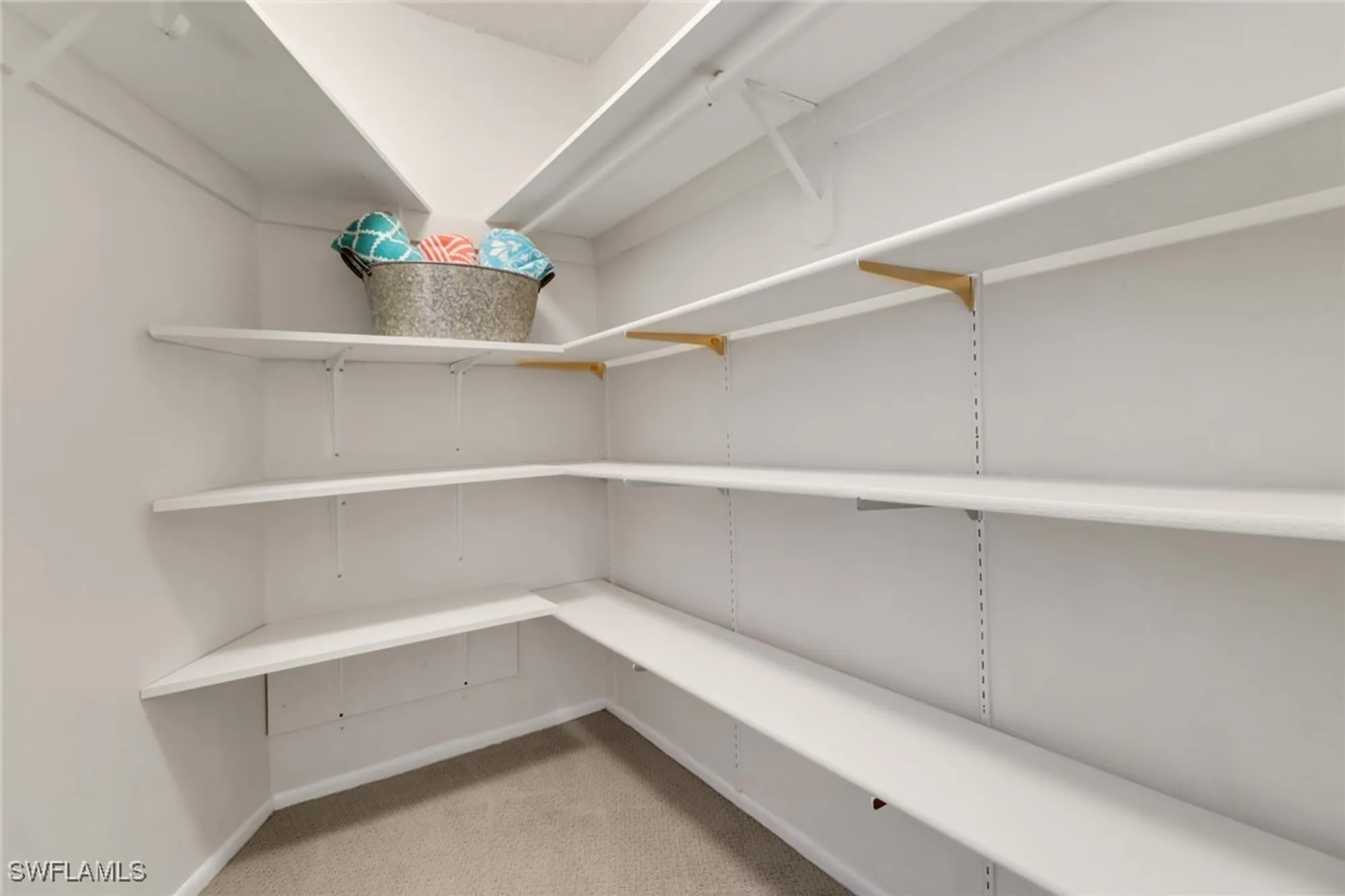 Property Slideshow image 17 of 34 | 3399 gulf shore blvd 303, Naples, FL, 34103