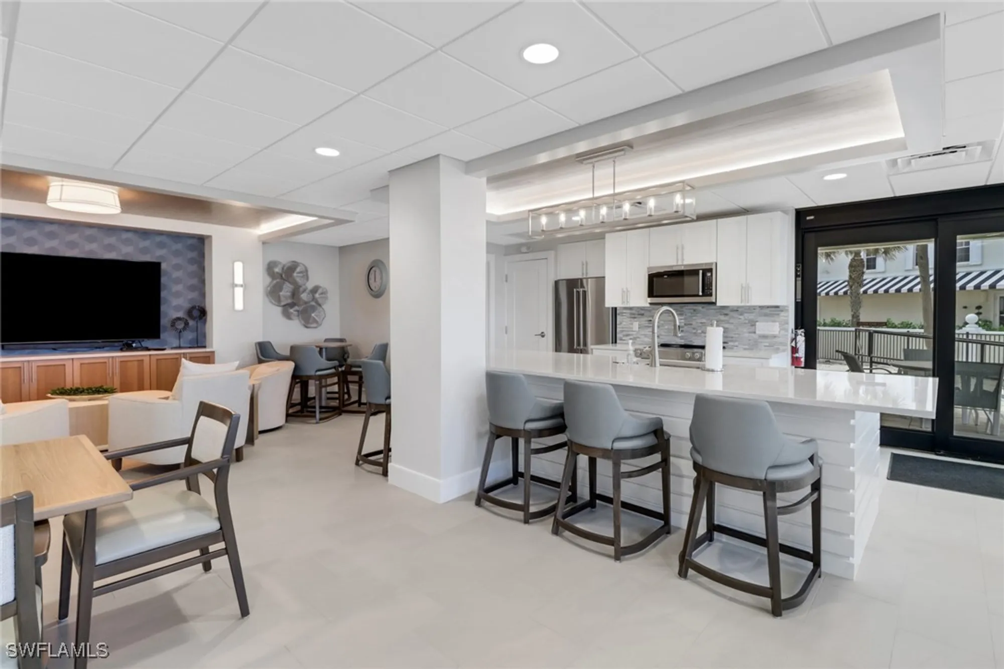 Property Slideshow image 25 of 34 | 3399 gulf shore blvd 303, Naples, FL, 34103