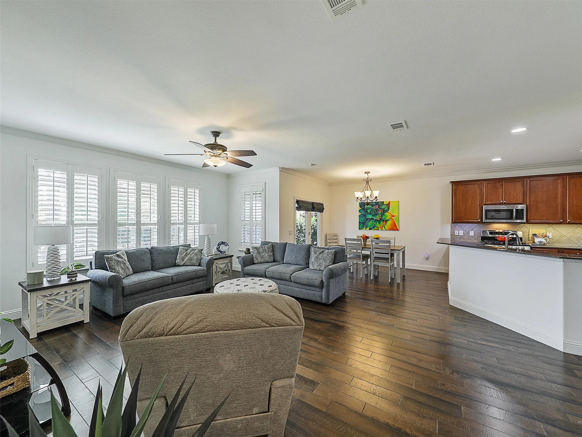 Property Slideshow image 15 of 38 | 6073 prairie bend ln, Frisco, TX, 75036