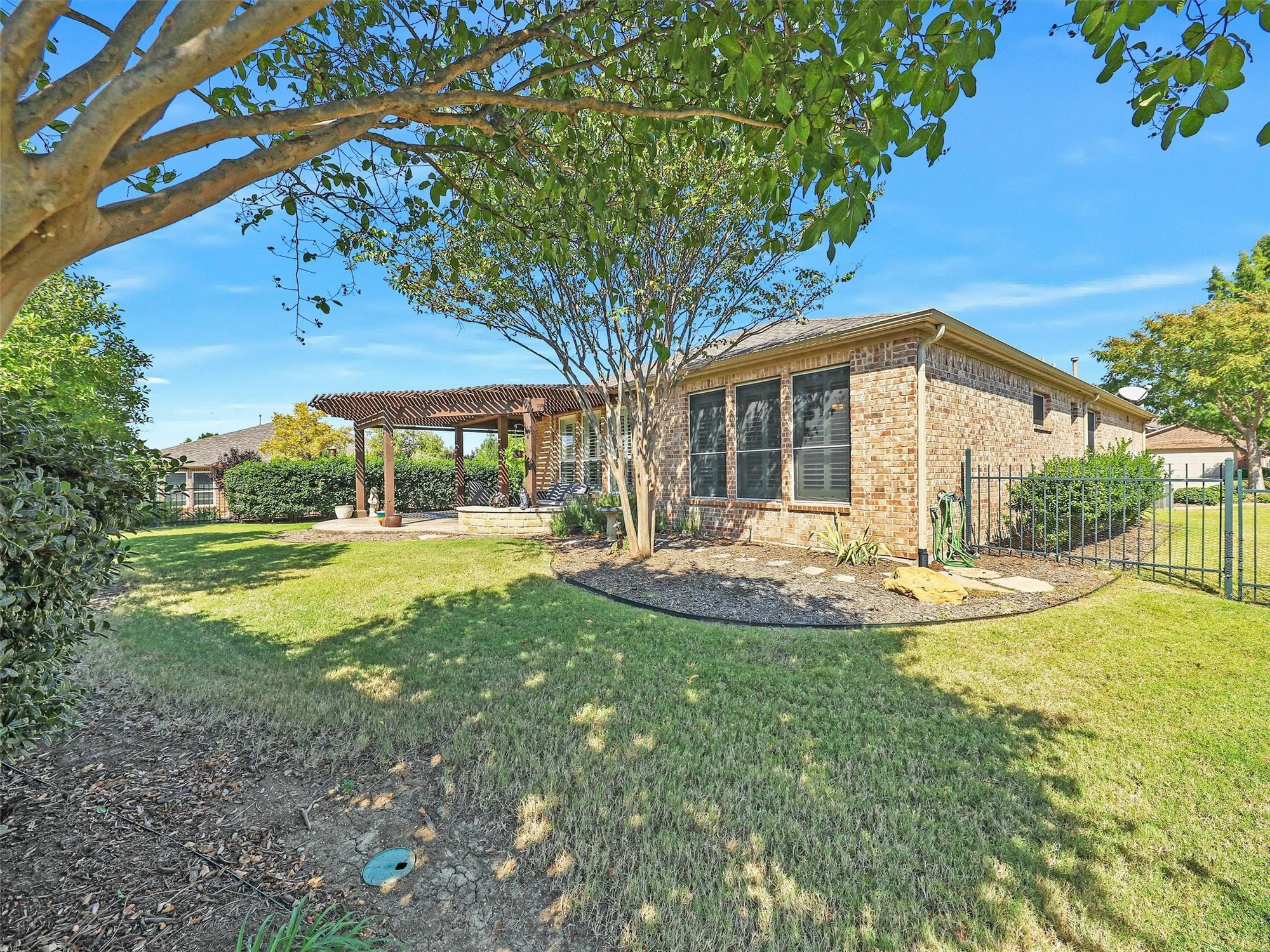 Property Slideshow image 27 of 38 | 6073 prairie bend ln, Frisco, TX, 75036