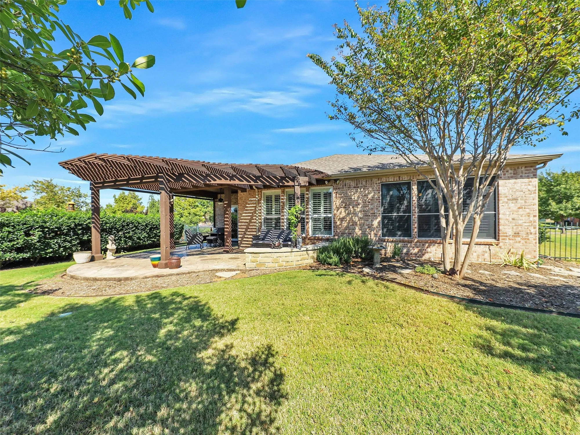 Property Slideshow image 29 of 38 | 6073 prairie bend ln, Frisco, TX, 75036