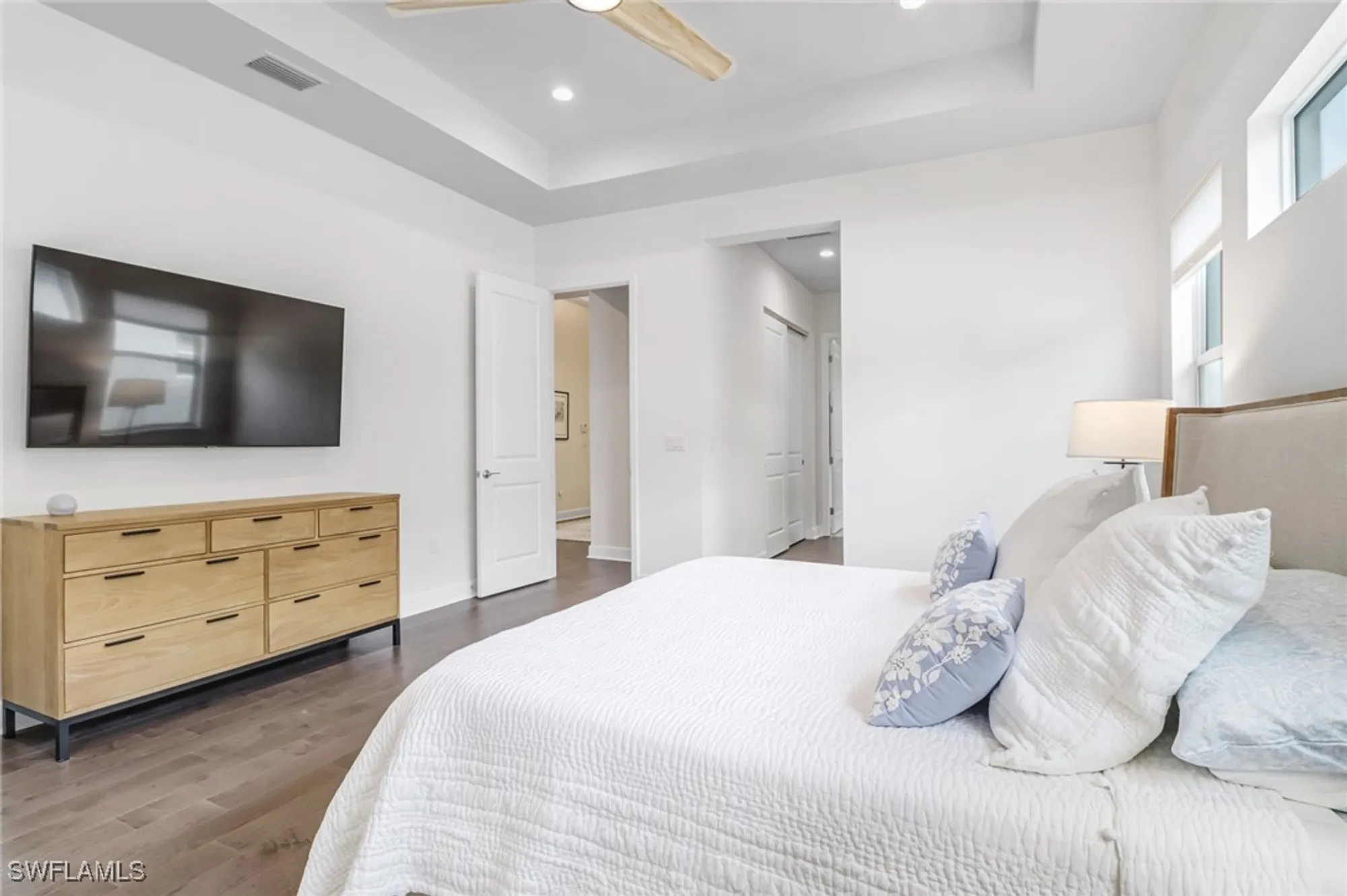 Property Slideshow image 16 of 43 | 28485 capraia dr, Bonita Springs, FL, 34135