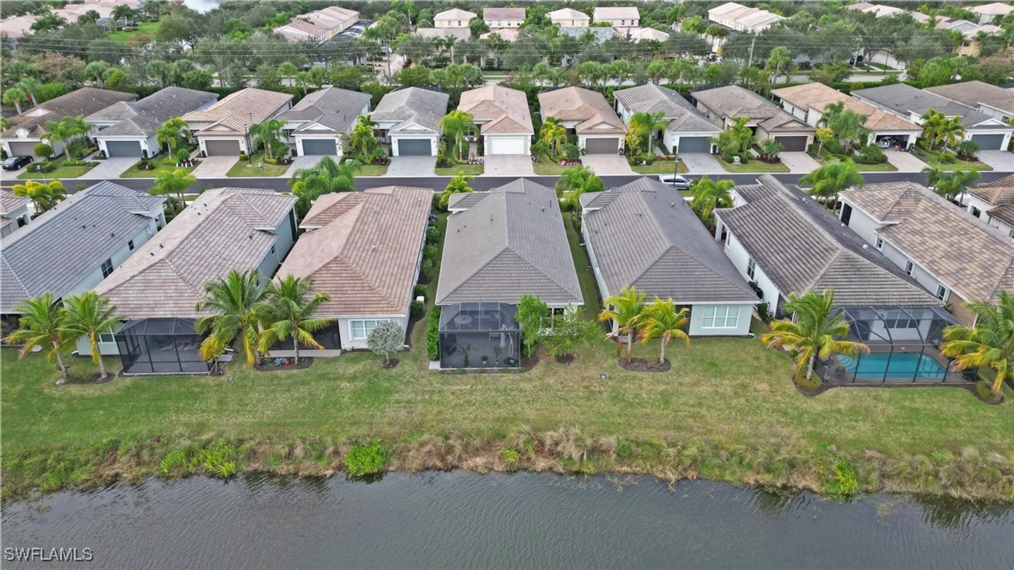 Property Slideshow image 32 of 43 | 28485 capraia dr, Bonita Springs, FL, 34135