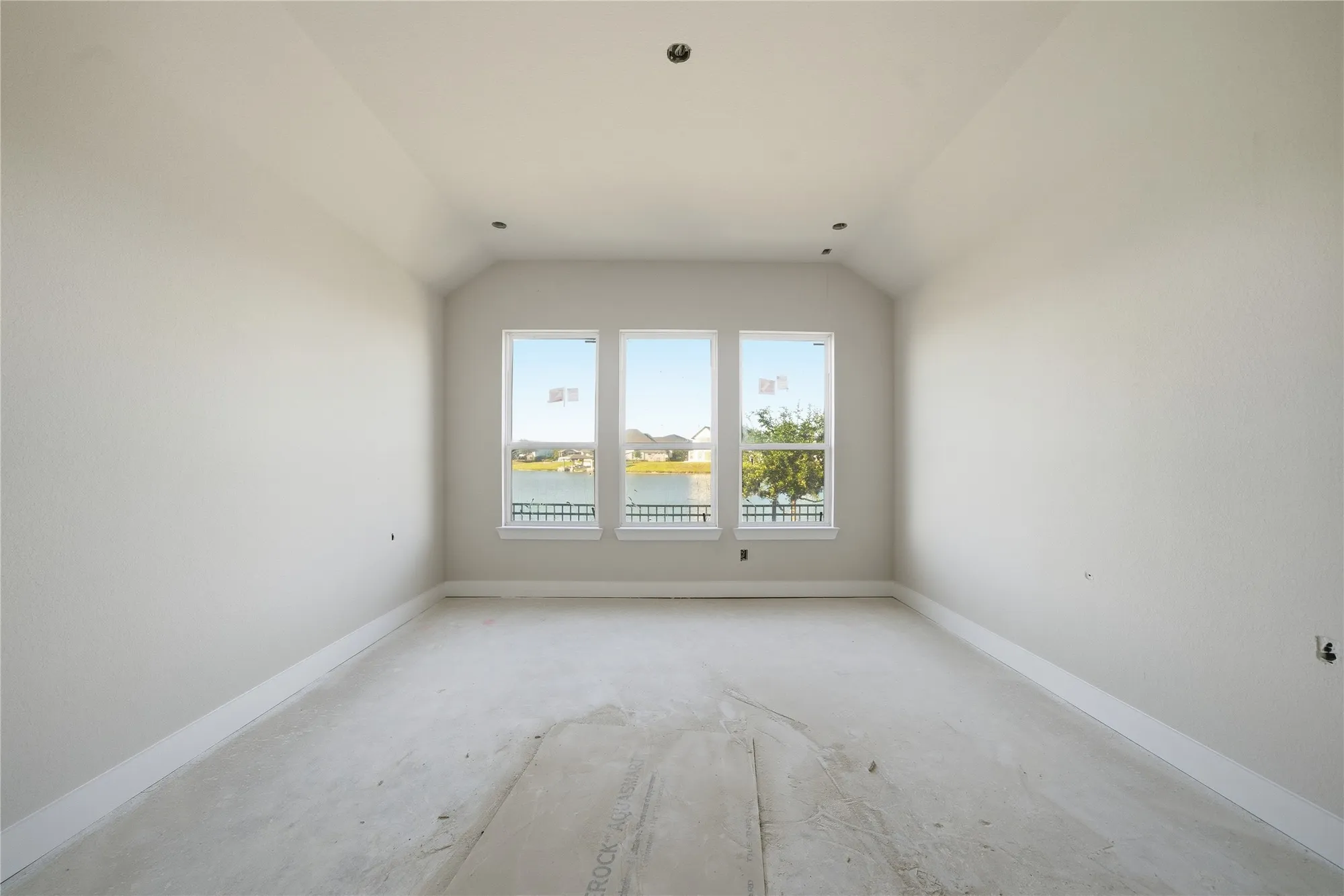 Property Slideshow image 21 of 33 | 18706 mystic maple ln, Cypress, TX, 77433