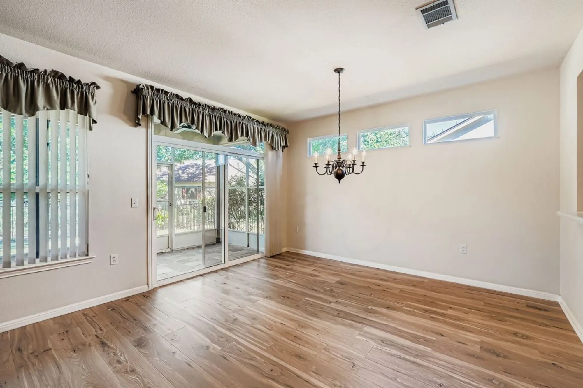 Property Slideshow image 10 of 29 | 102 lubbock dr, Georgetown, TX, 78633