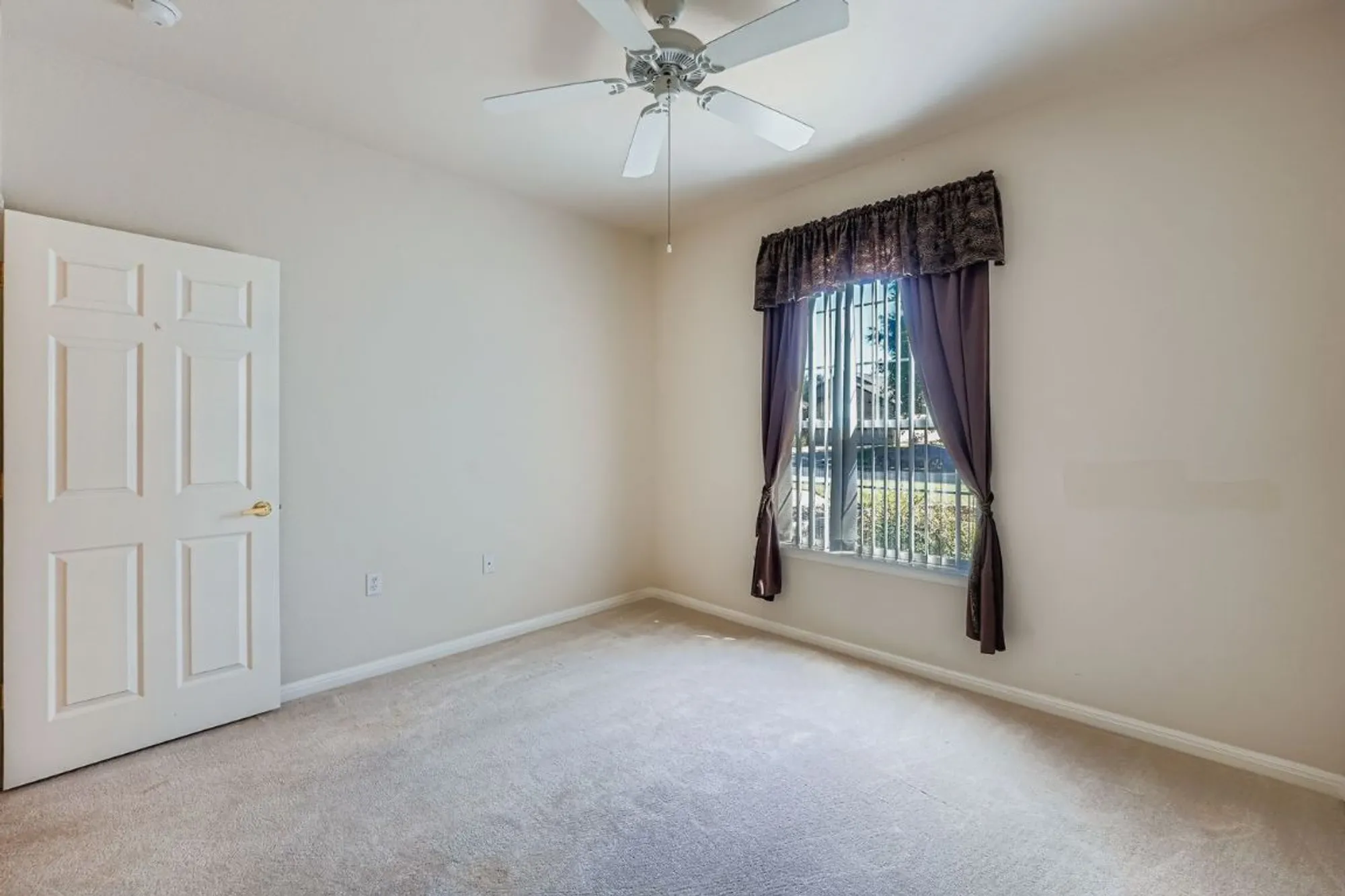 Property Slideshow image 23 of 29 | 102 lubbock dr, Georgetown, TX, 78633