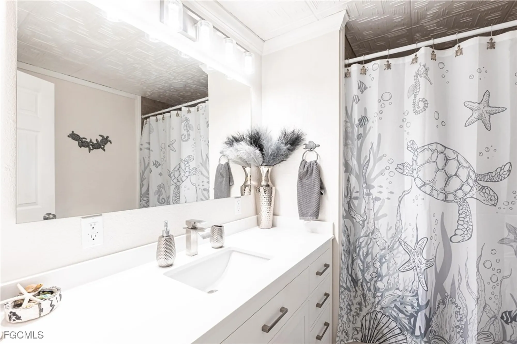 Property Slideshow image 13 of 35 | 5701 captain john smith loop, North Fort Myers, FL, 33917